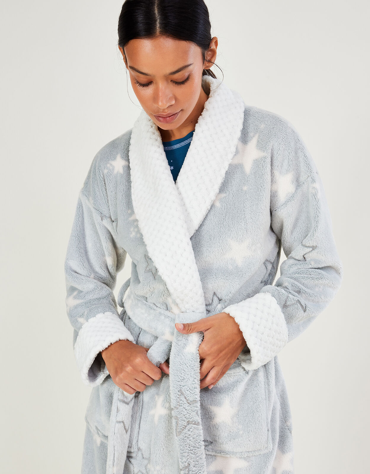 Buy RANGOLI Mens Bathrobe1pc Bath Robe 1 Pair Slippers Pack of 3 Sakura  100 Cotton 420 GSM Grey  Shoppers Stop