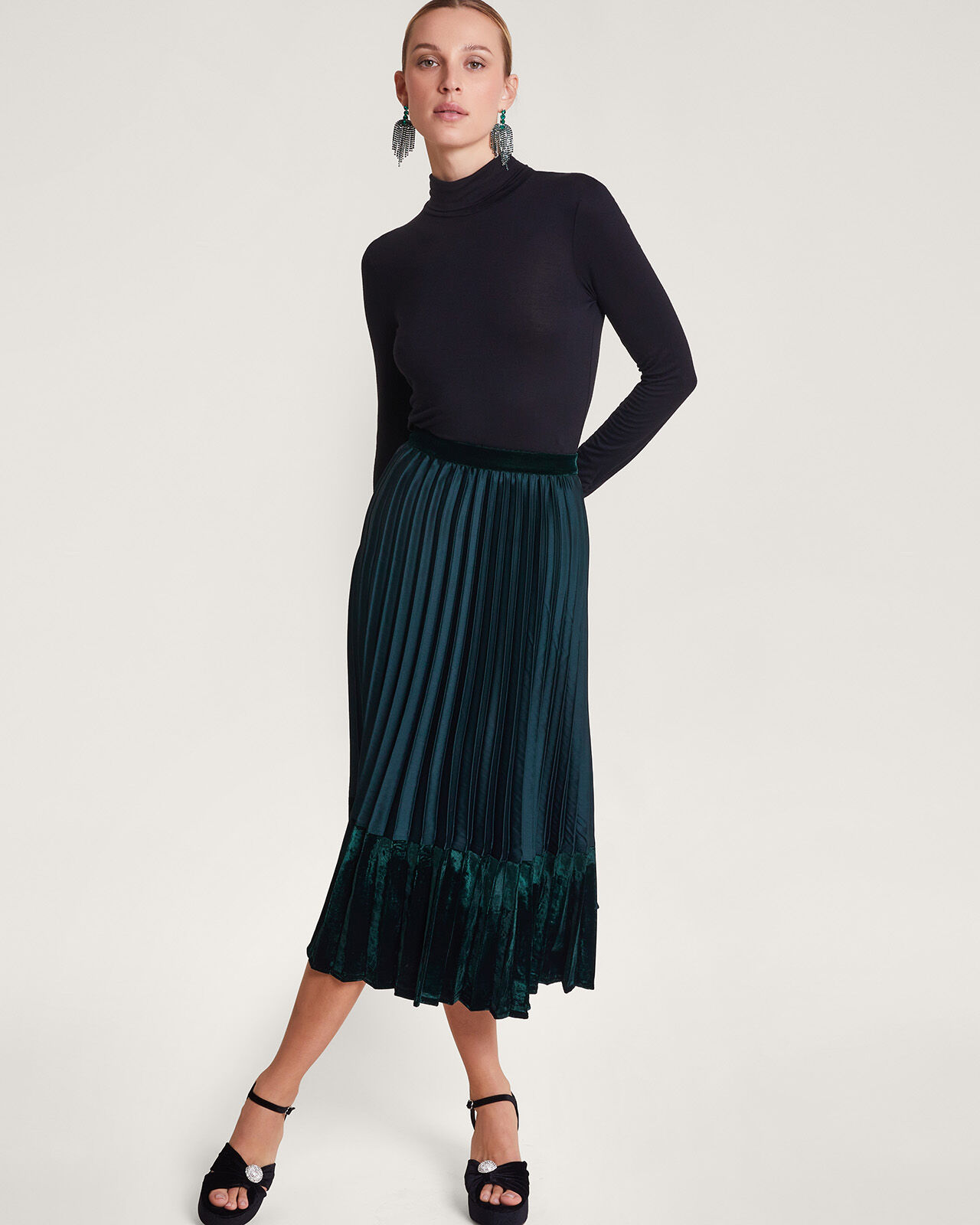 Brielle Pleated Midi Skirt Green