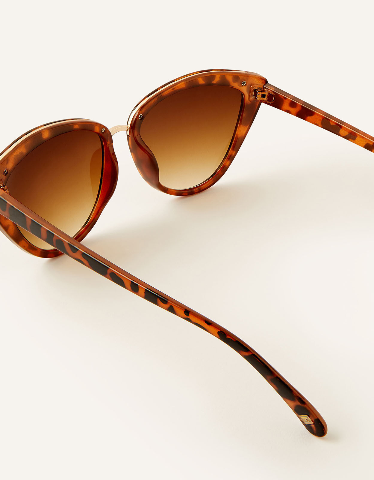 Large brown sunglasses clearance