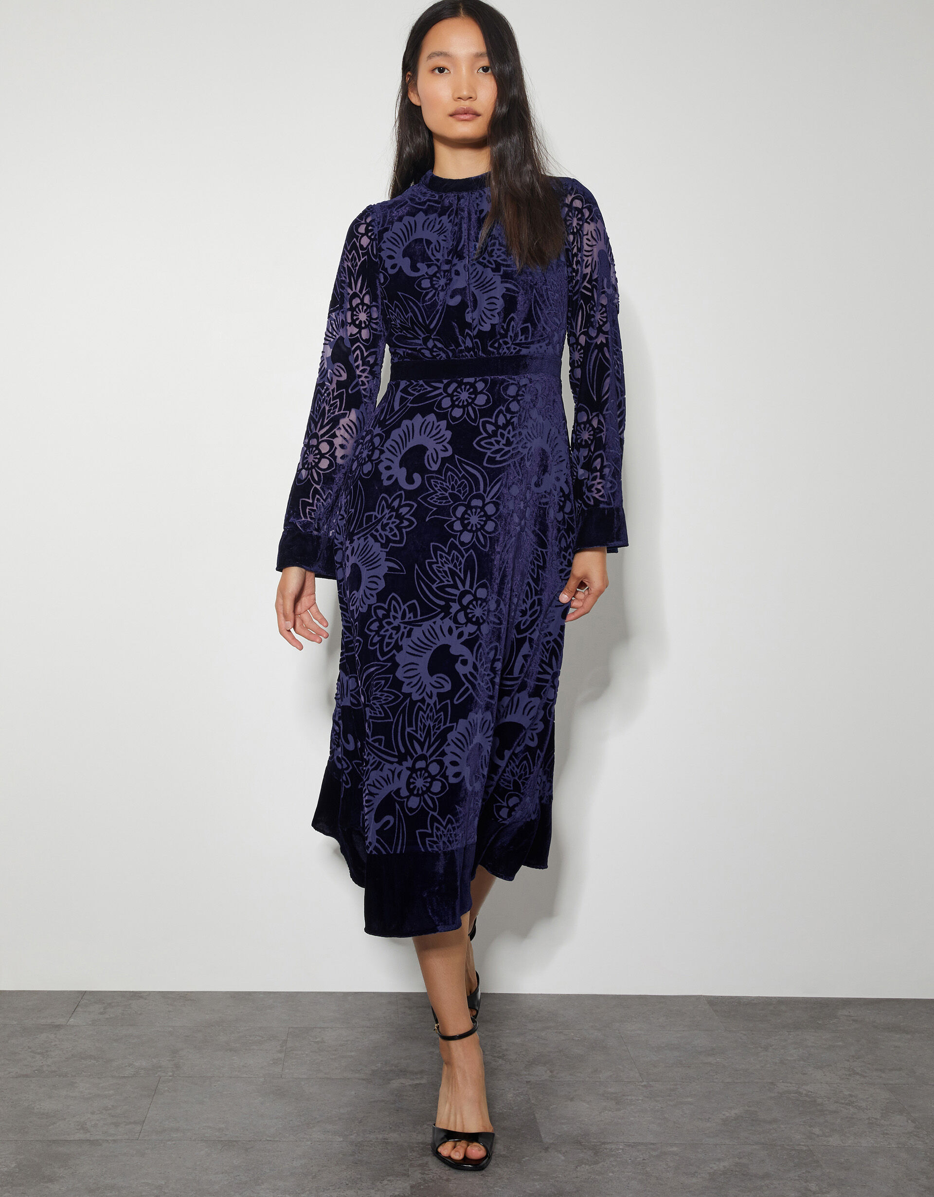 Eva Floral Velvet Midi Dress Blue