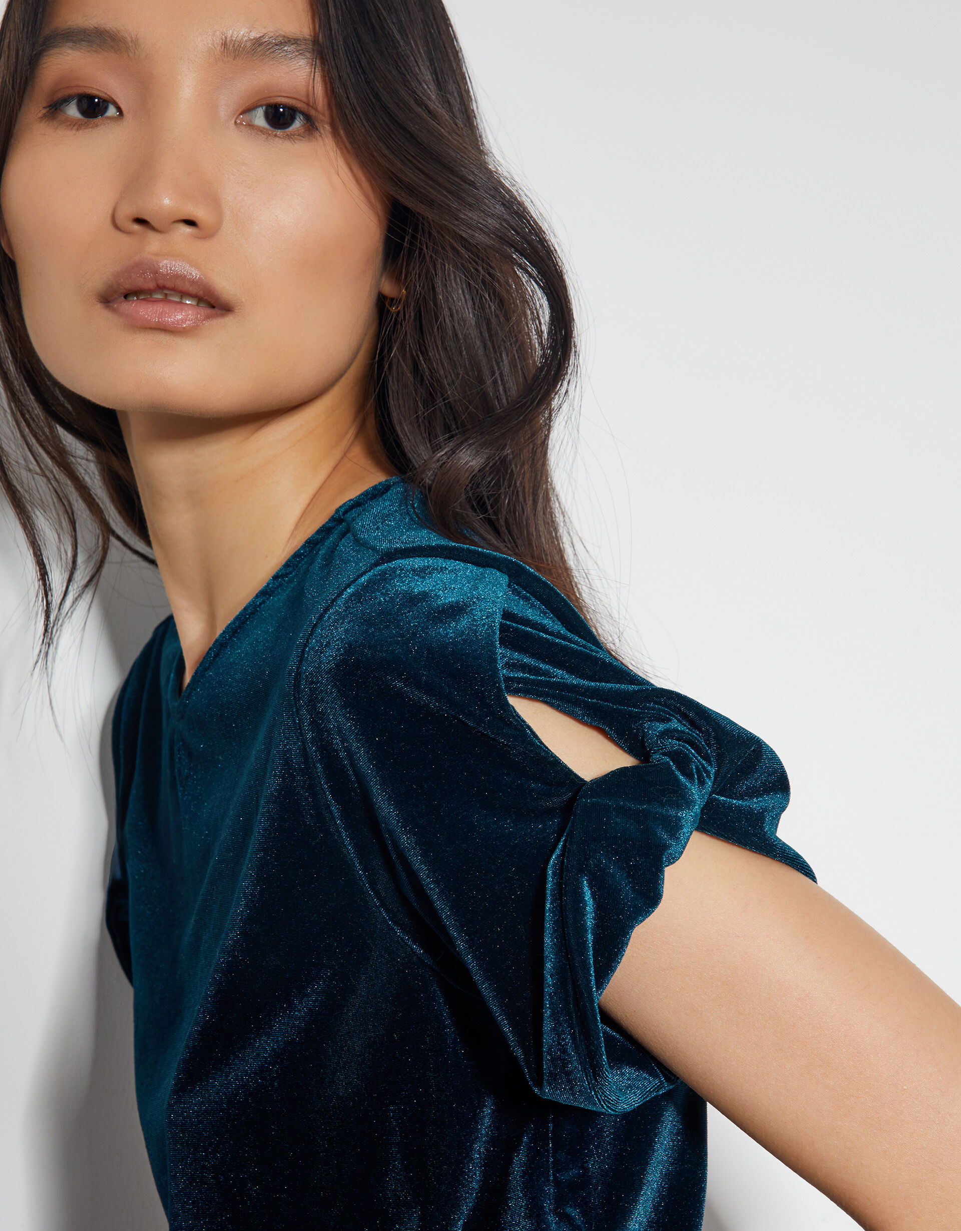 Velvet t shirt outfit hot sale