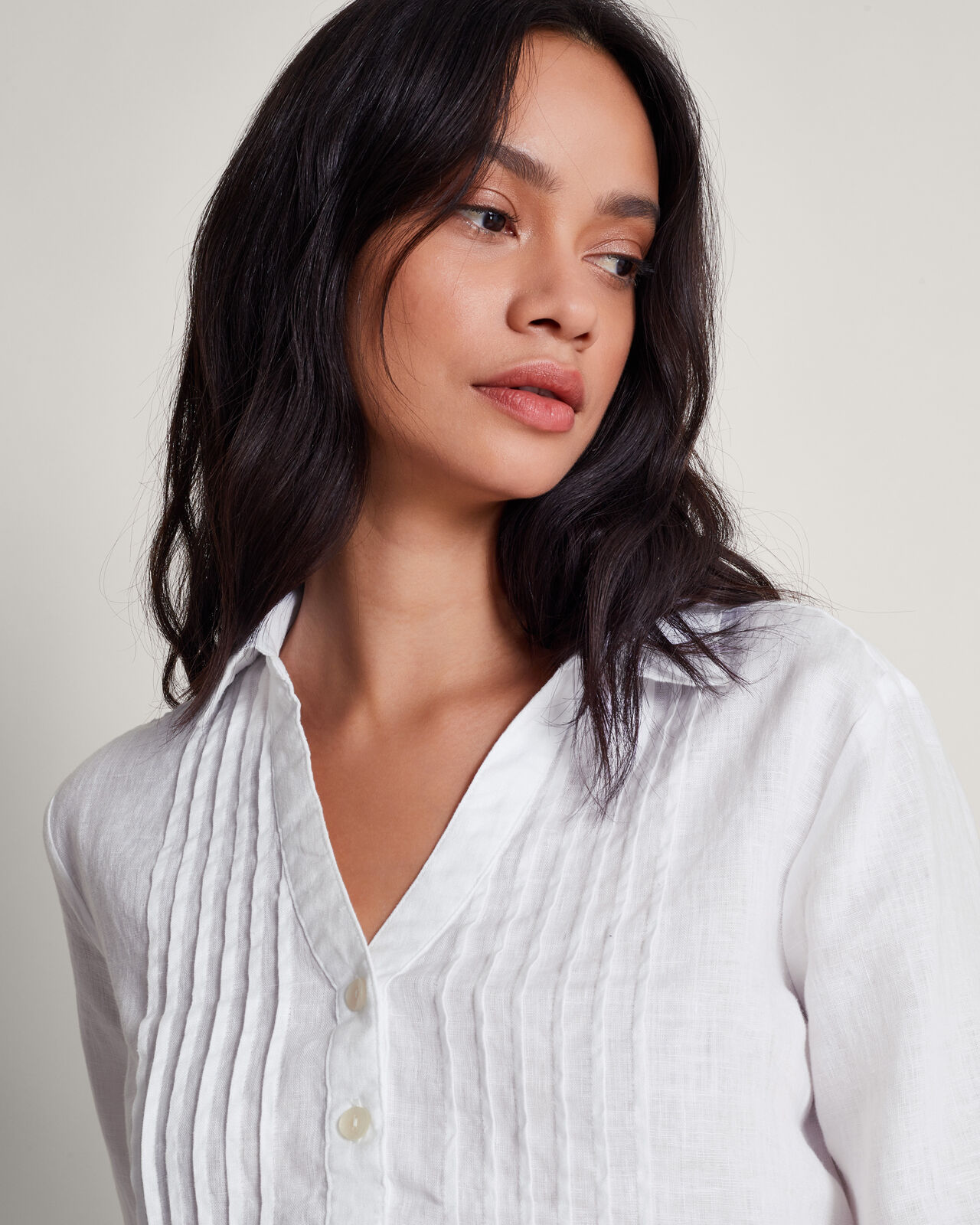 Amiur  New  pin tuck blouse  White  試着のみ Amiur New pin tuck blouse White 試着のみ