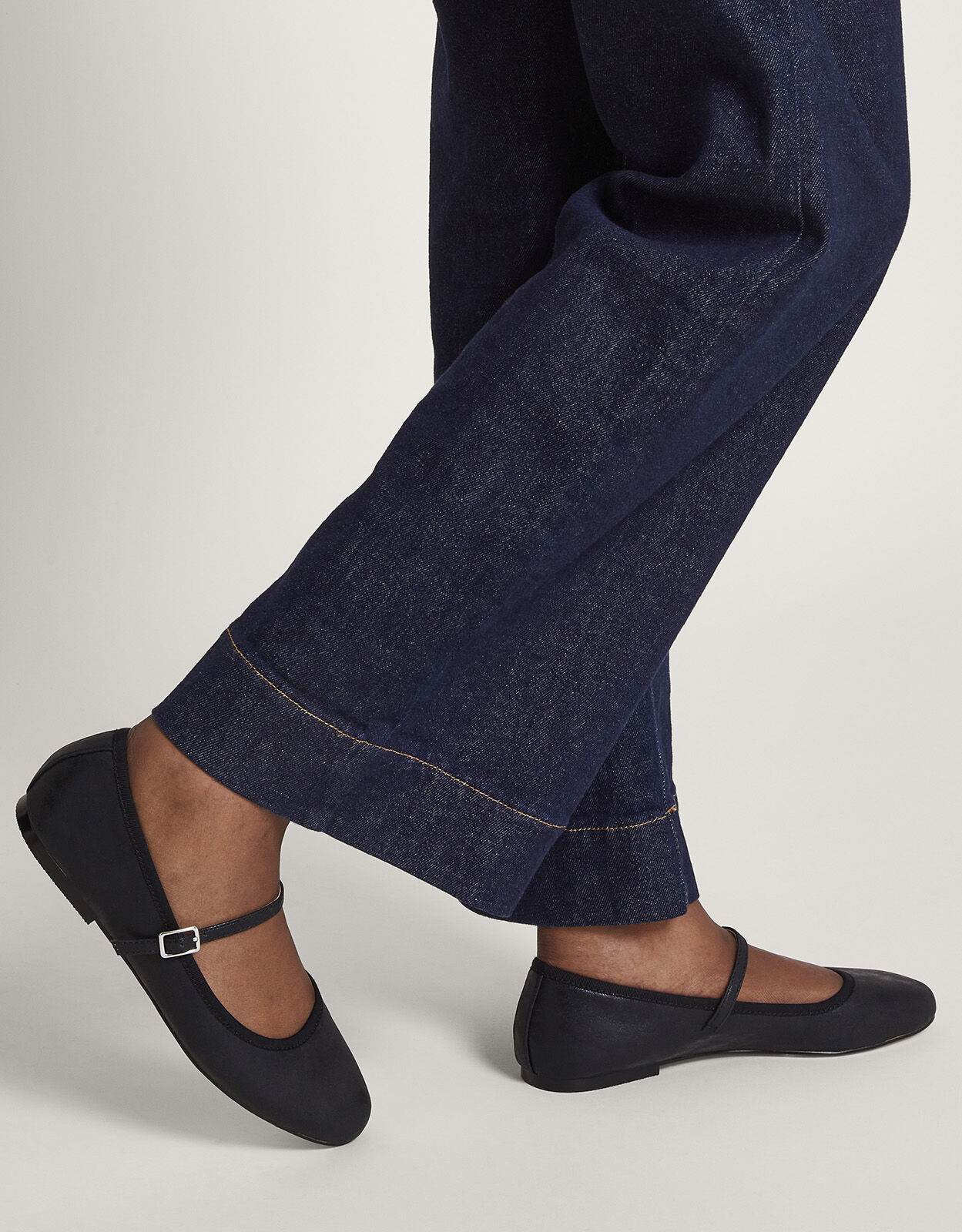 Monsoon hotsell flat sandals