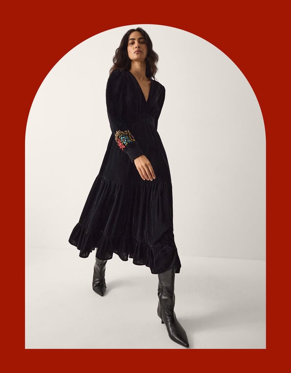 La Galeria Elefante Mexican Embroidered Velvet Midi Dress, Black (BLACK), large