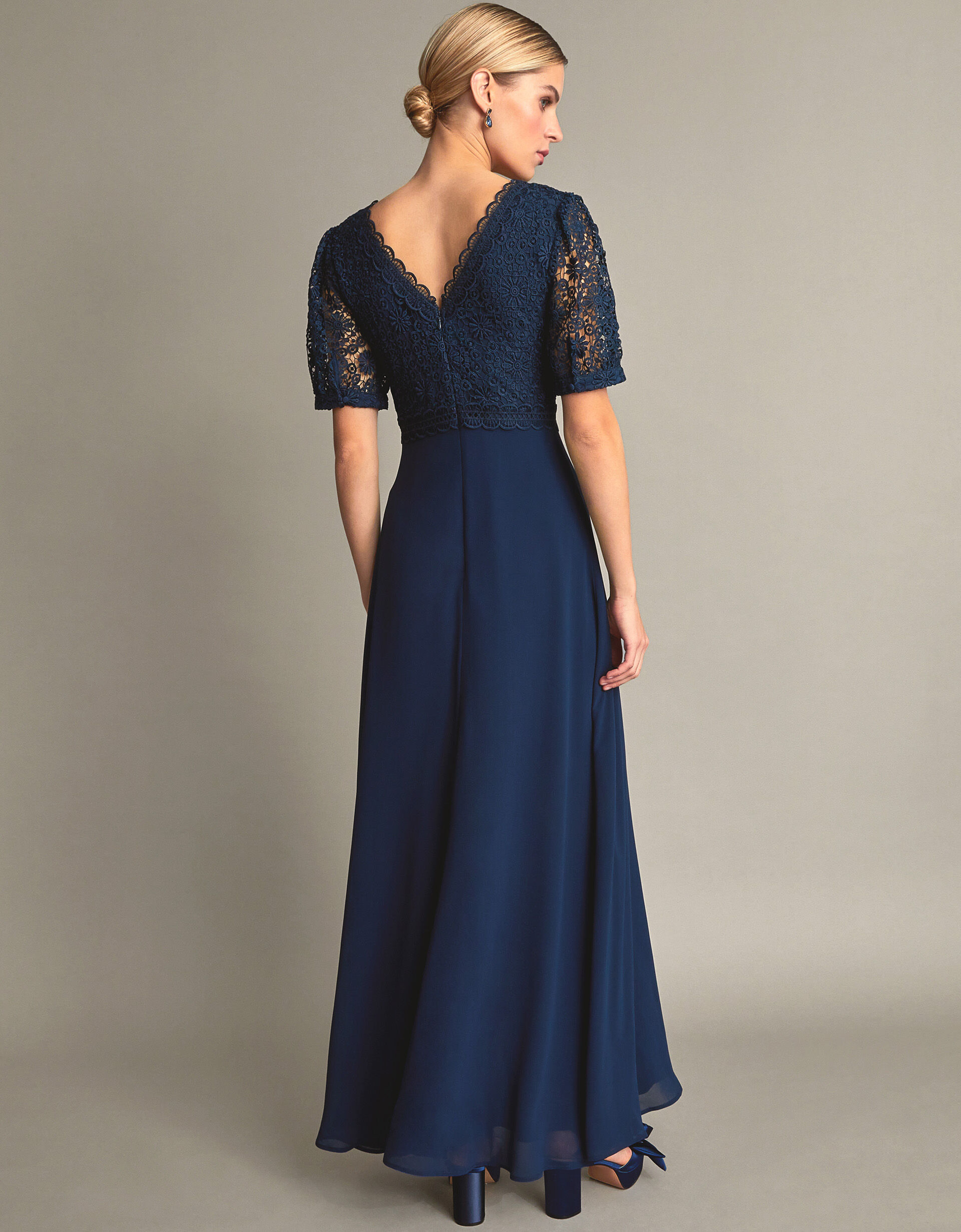Fall lace best sale maxi dress