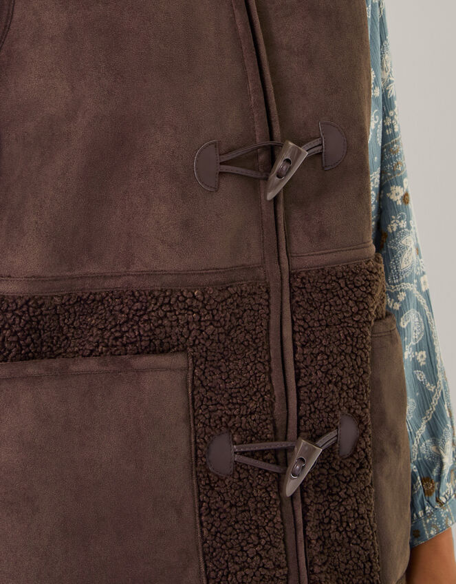 Teri Borg Duffle Gilet, Brown (CHOCOLATE), large