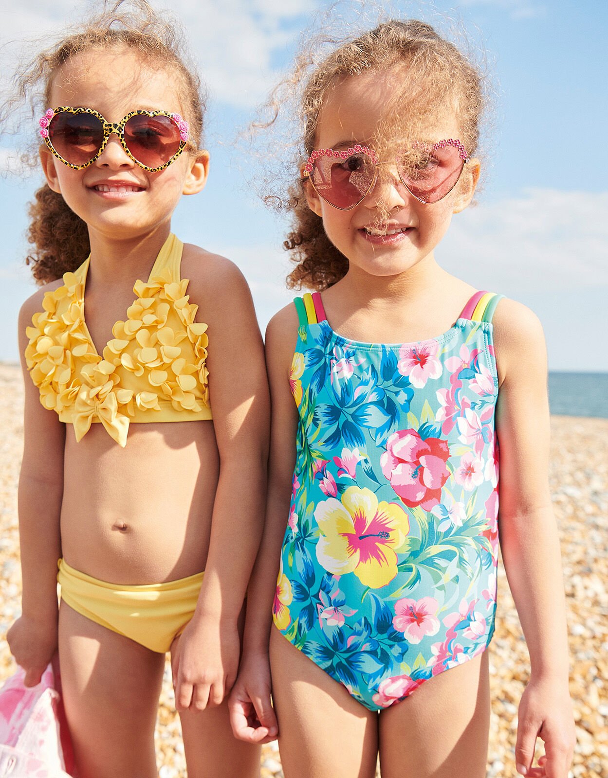 Beach online girl swimwear