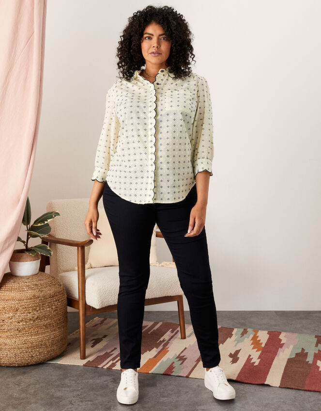 Trinity Scallop Edge Dobby Shirt , Cream (CREAM), large
