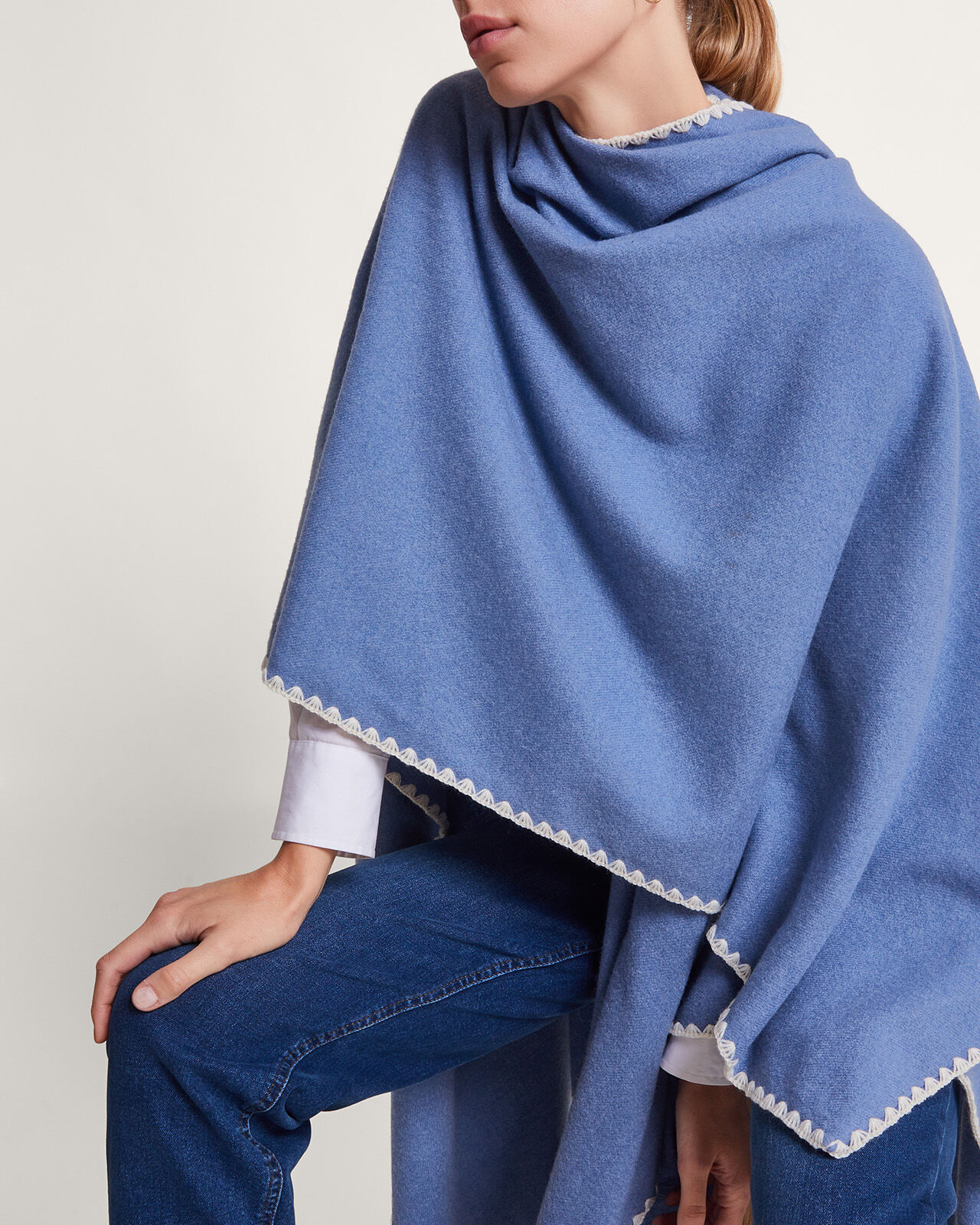 Lightweight new arrivals cashmere poncho