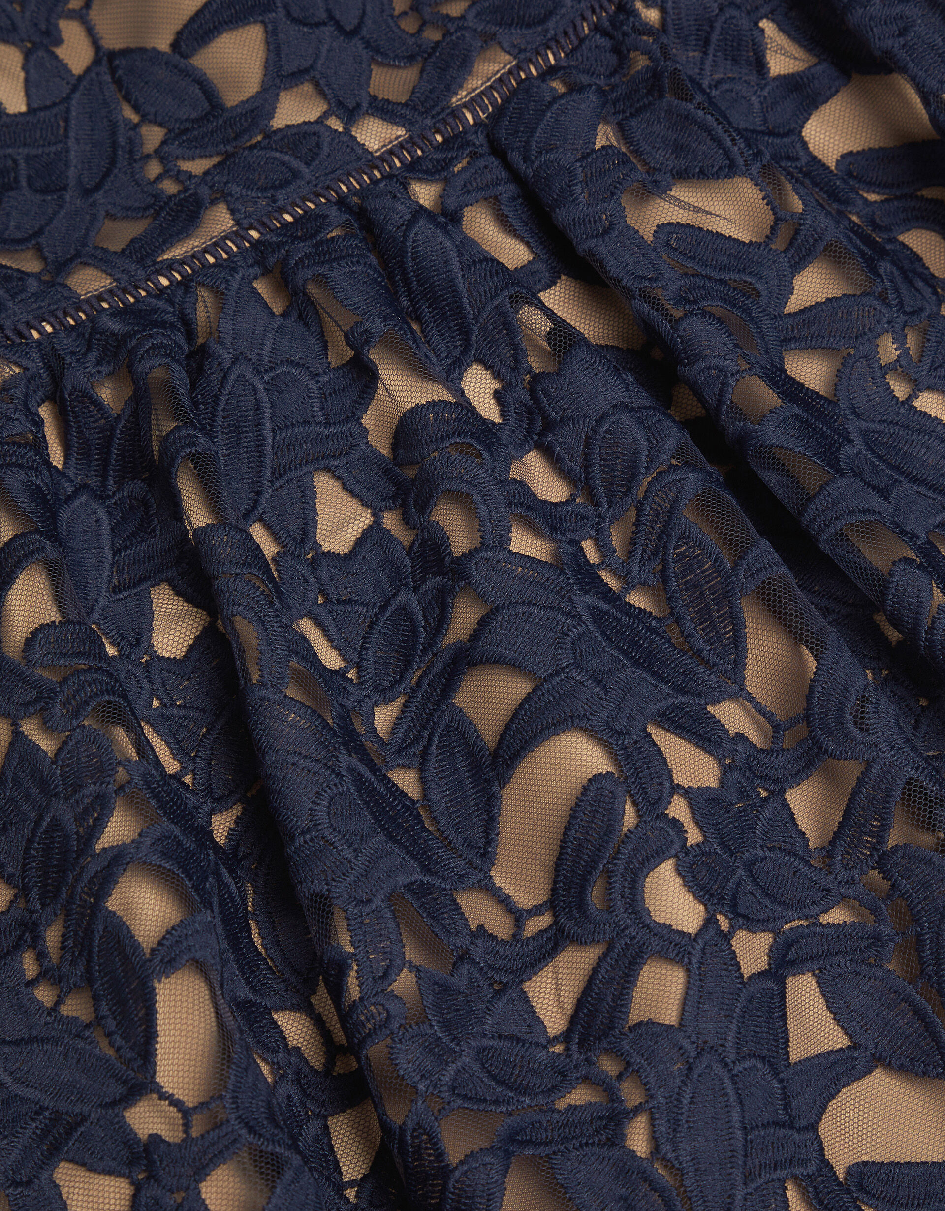 Mabel lace dress online