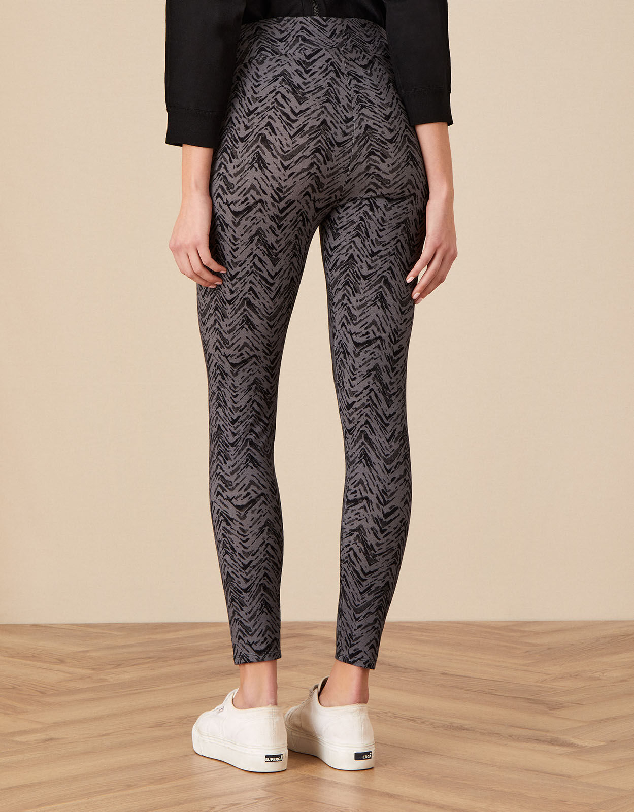 Grey on sale patterned leggings