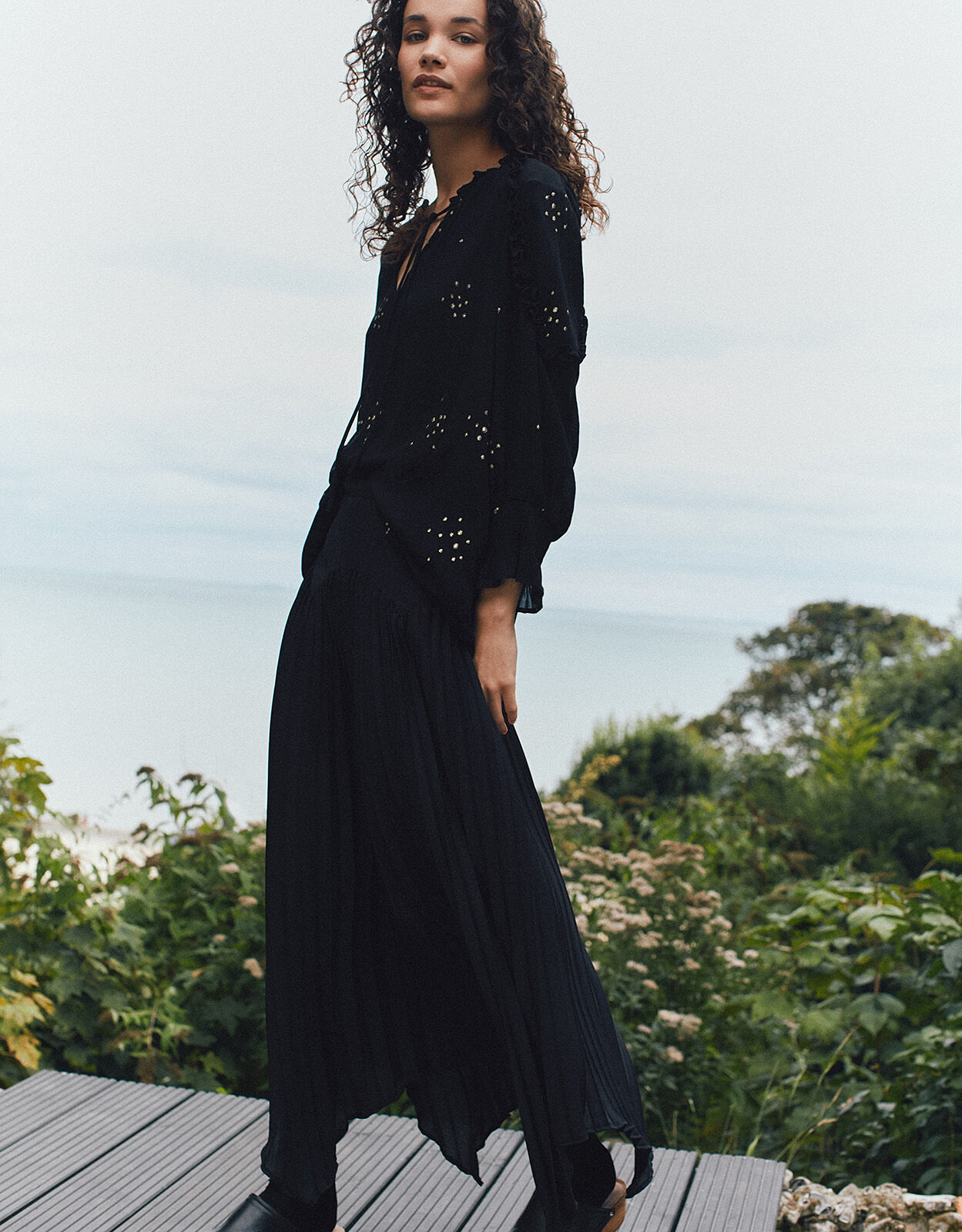 Black midi hem skirt on sale