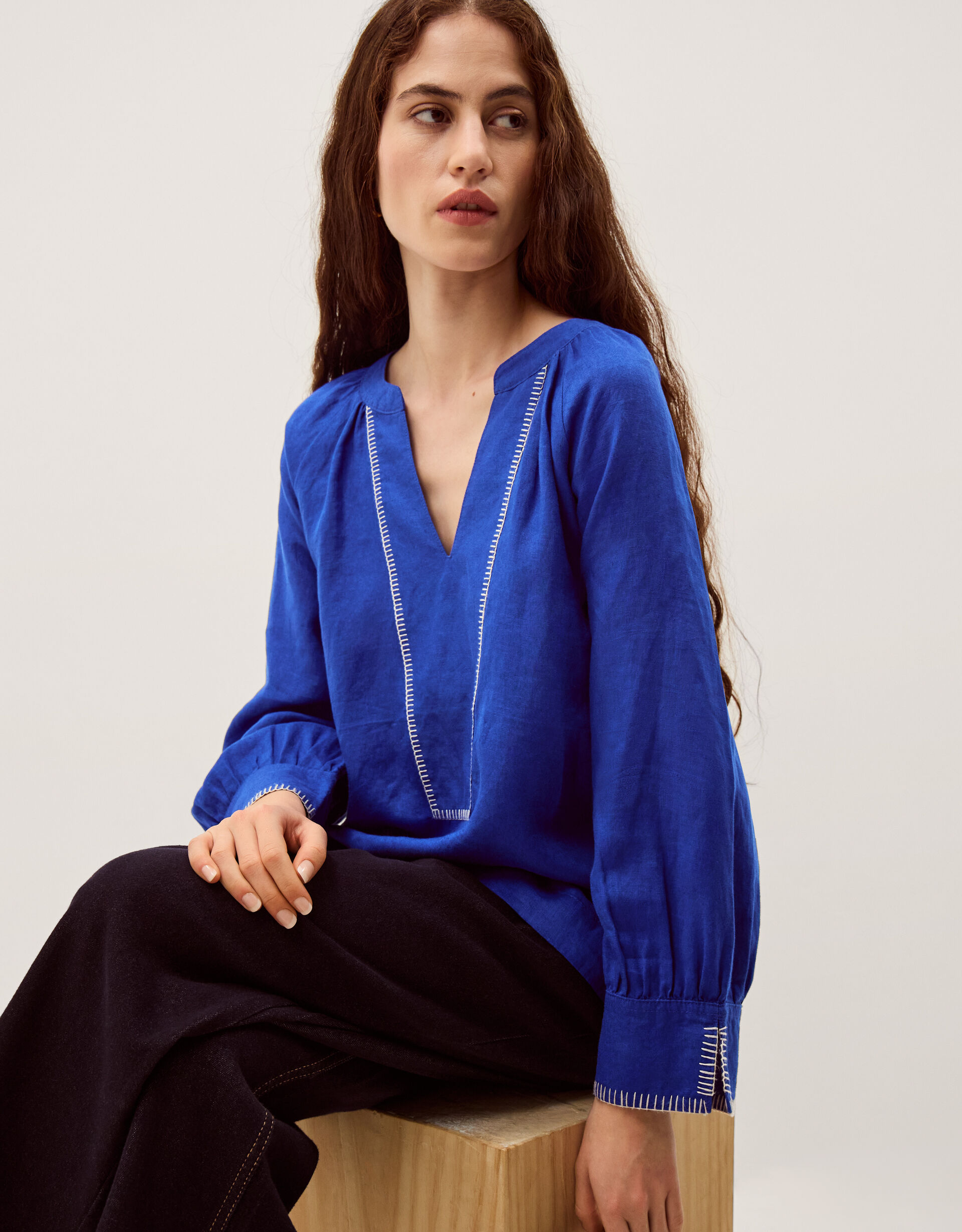 Frida V-Neck Linen Blouse Blue