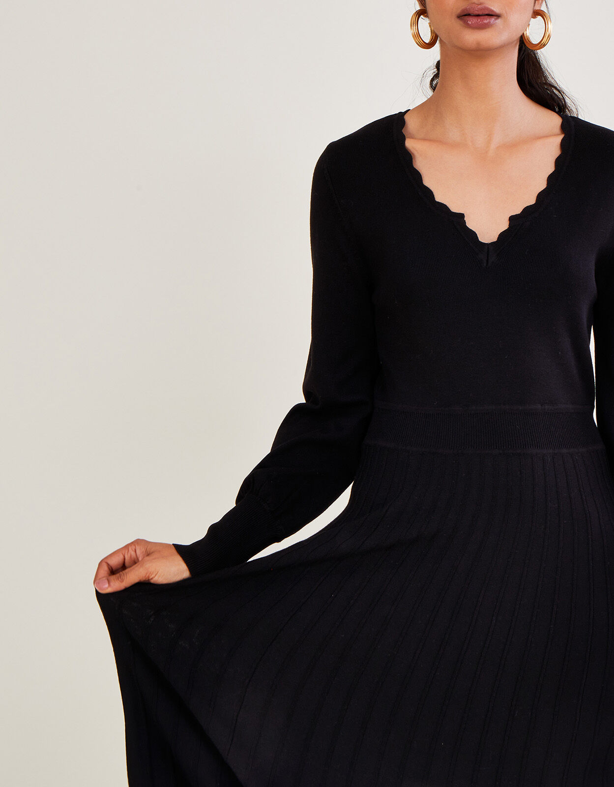 V Neck Midi Dress with LENZING ECOVERO Black Day Dresses