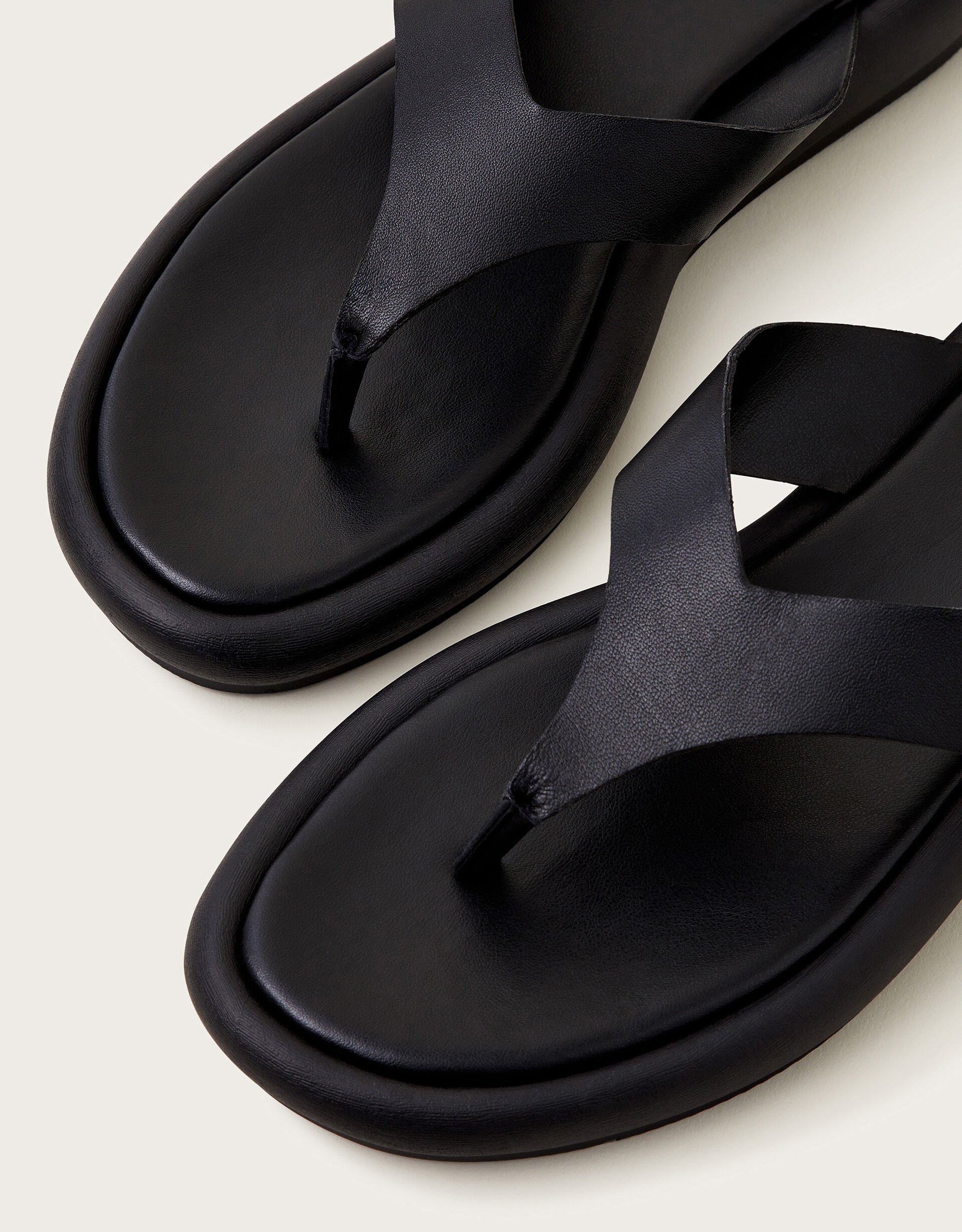 90s Platform Sandals Black