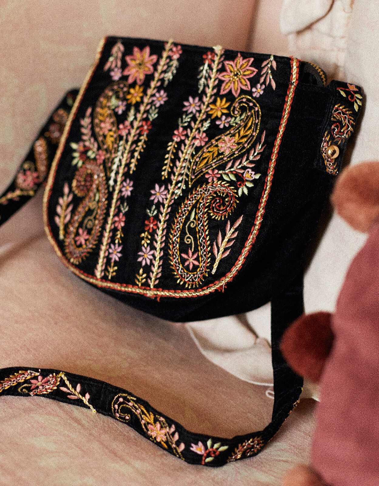 Embroidered Saddle Cross Body Bag