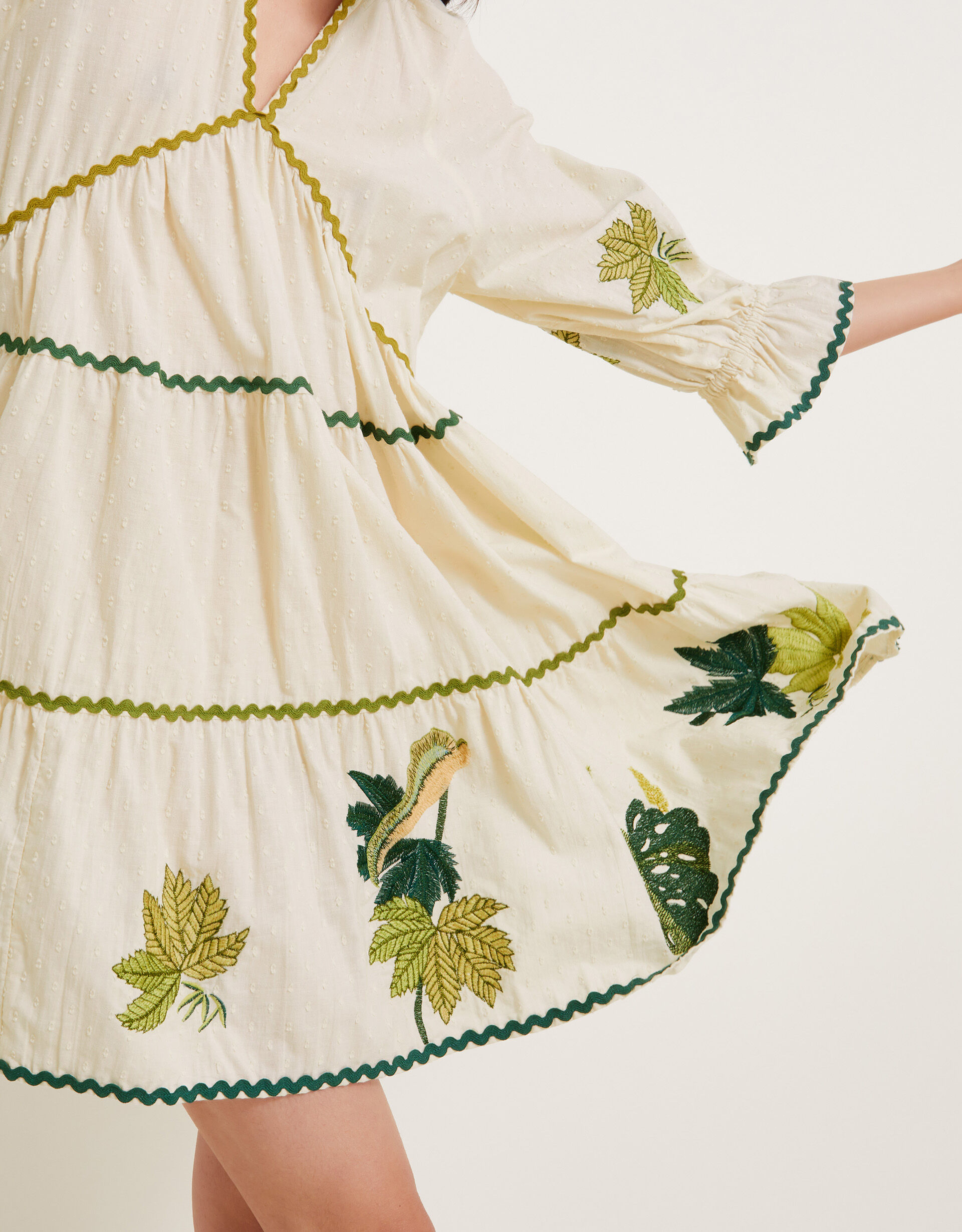 Lila Leaf Embroidered Dress Ivory