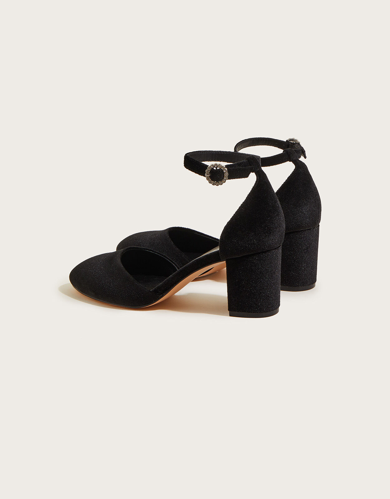 Black shop heels velvet