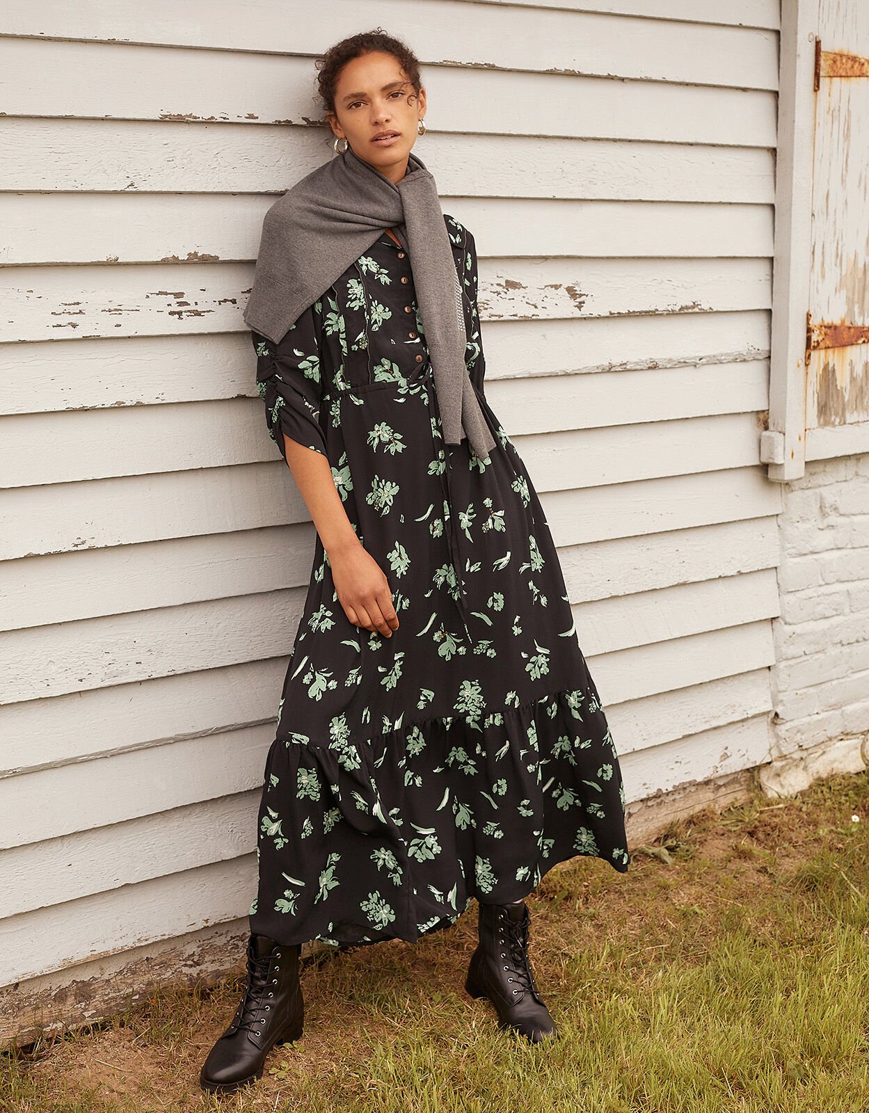 Embellished Floral Midi Dress Black