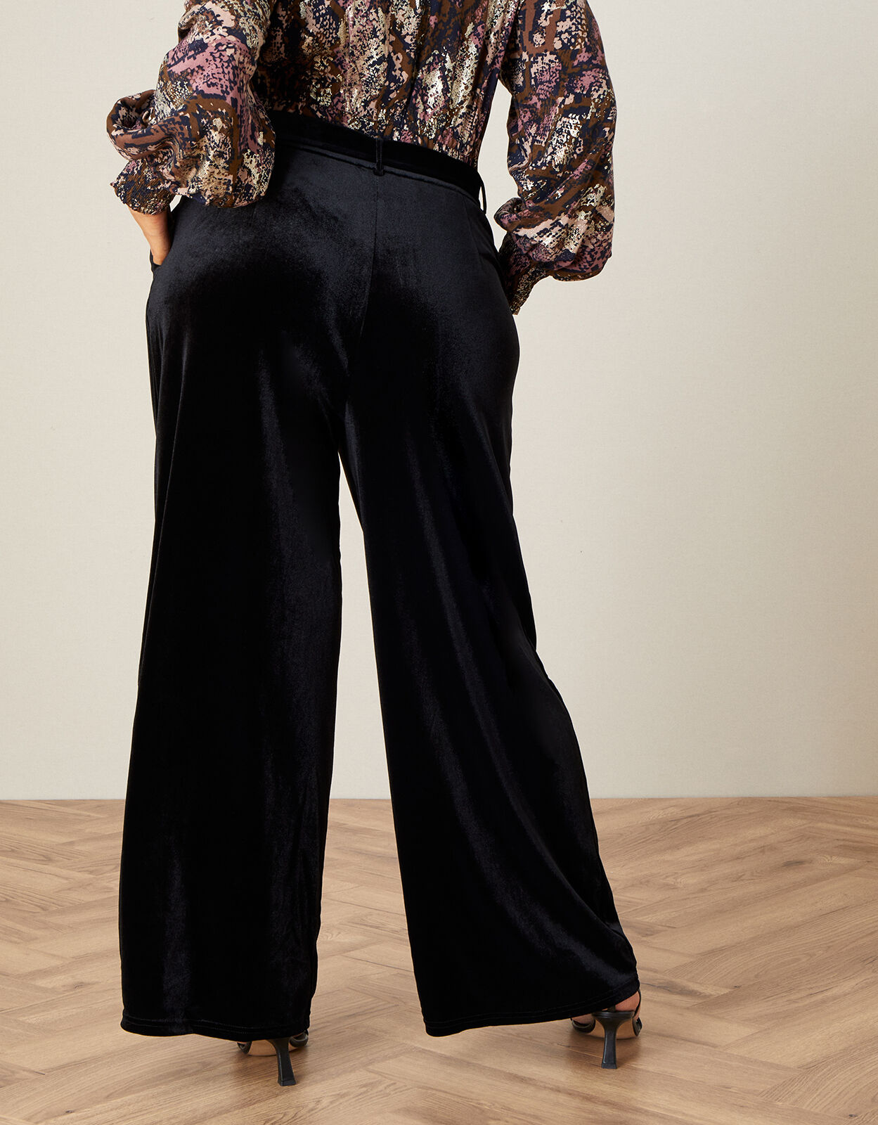 Willow Wide Leg Velvet Trouser Black