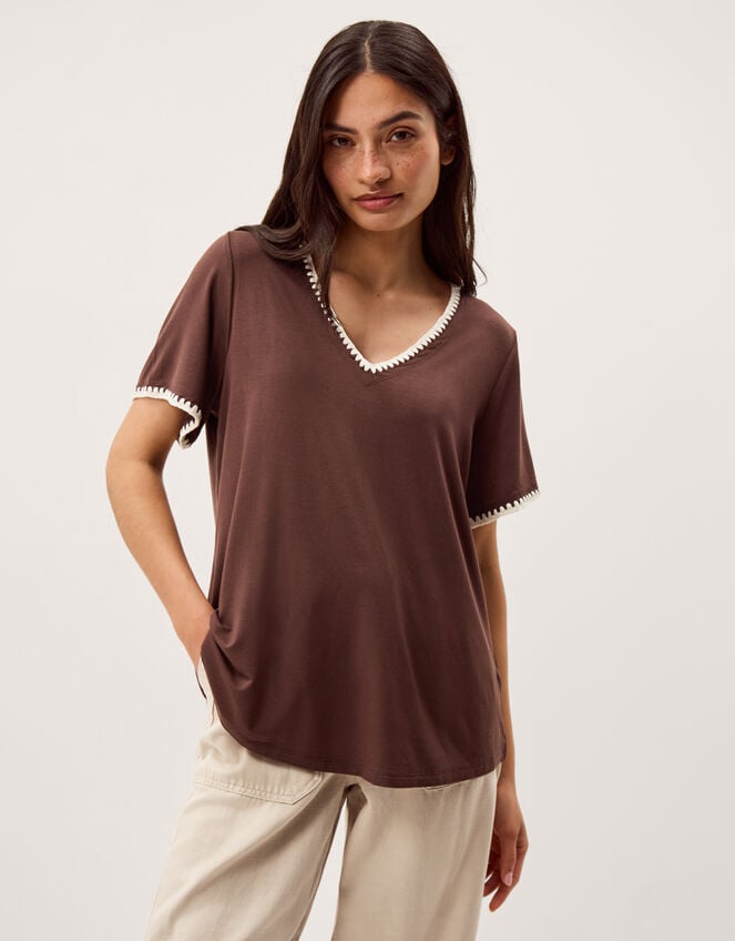 Tilly Contrast Stitch Jersey T-Shirt, Brown (CHOCOLATE), large