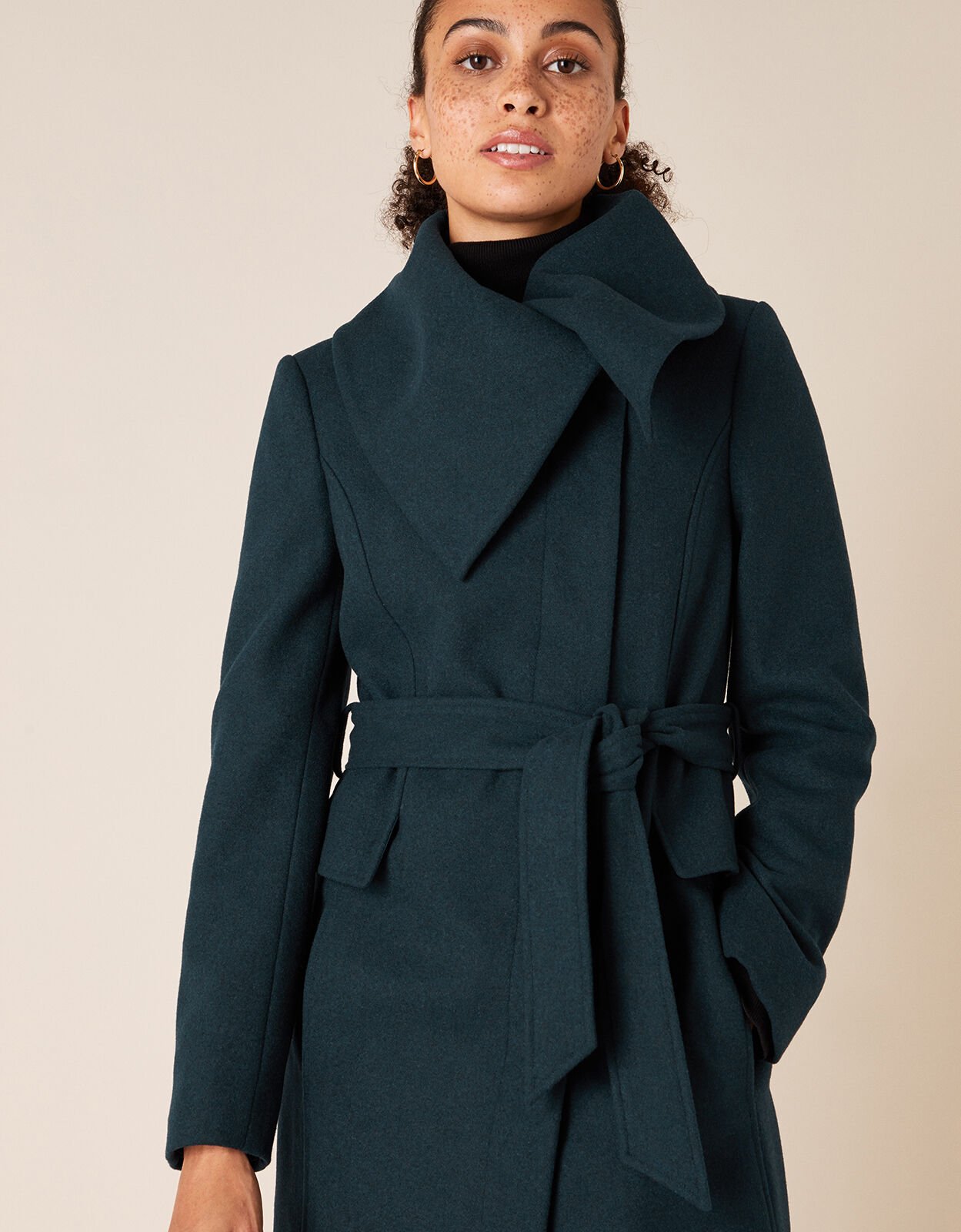 Coat with best sale wrap collar