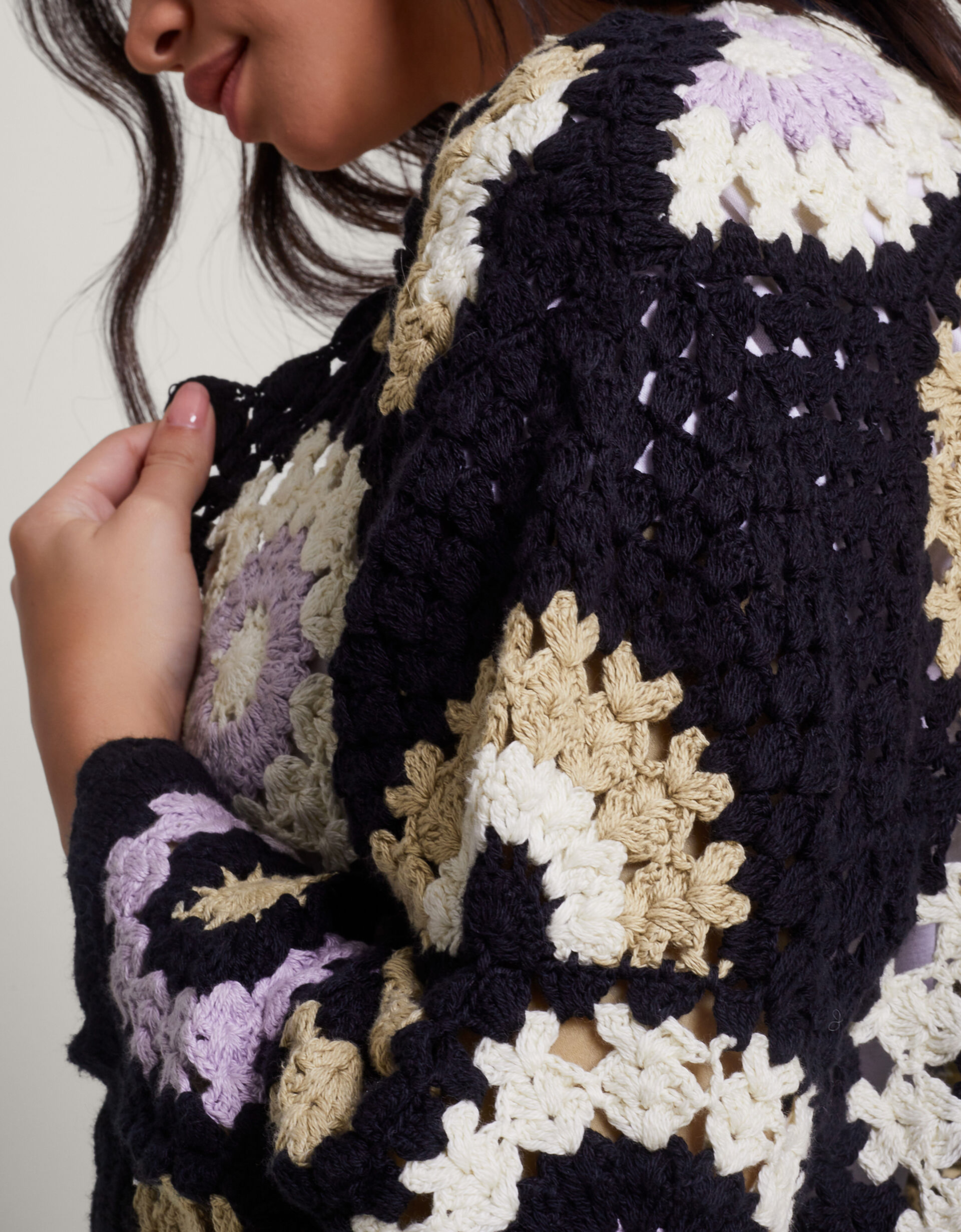 BLACK CROCHET LONG SLEEVE CARDIGAN