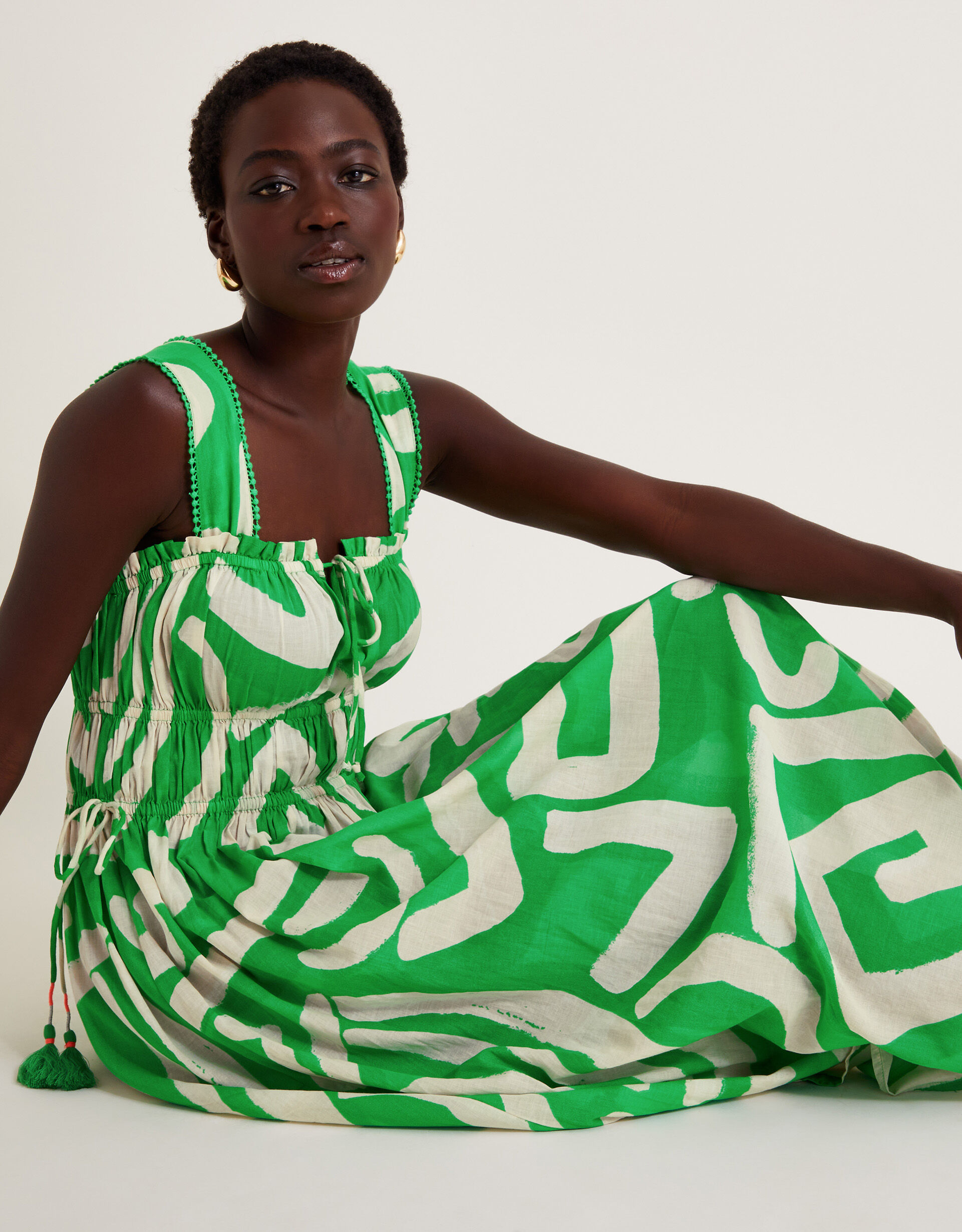 Green and white dress for party best sale
