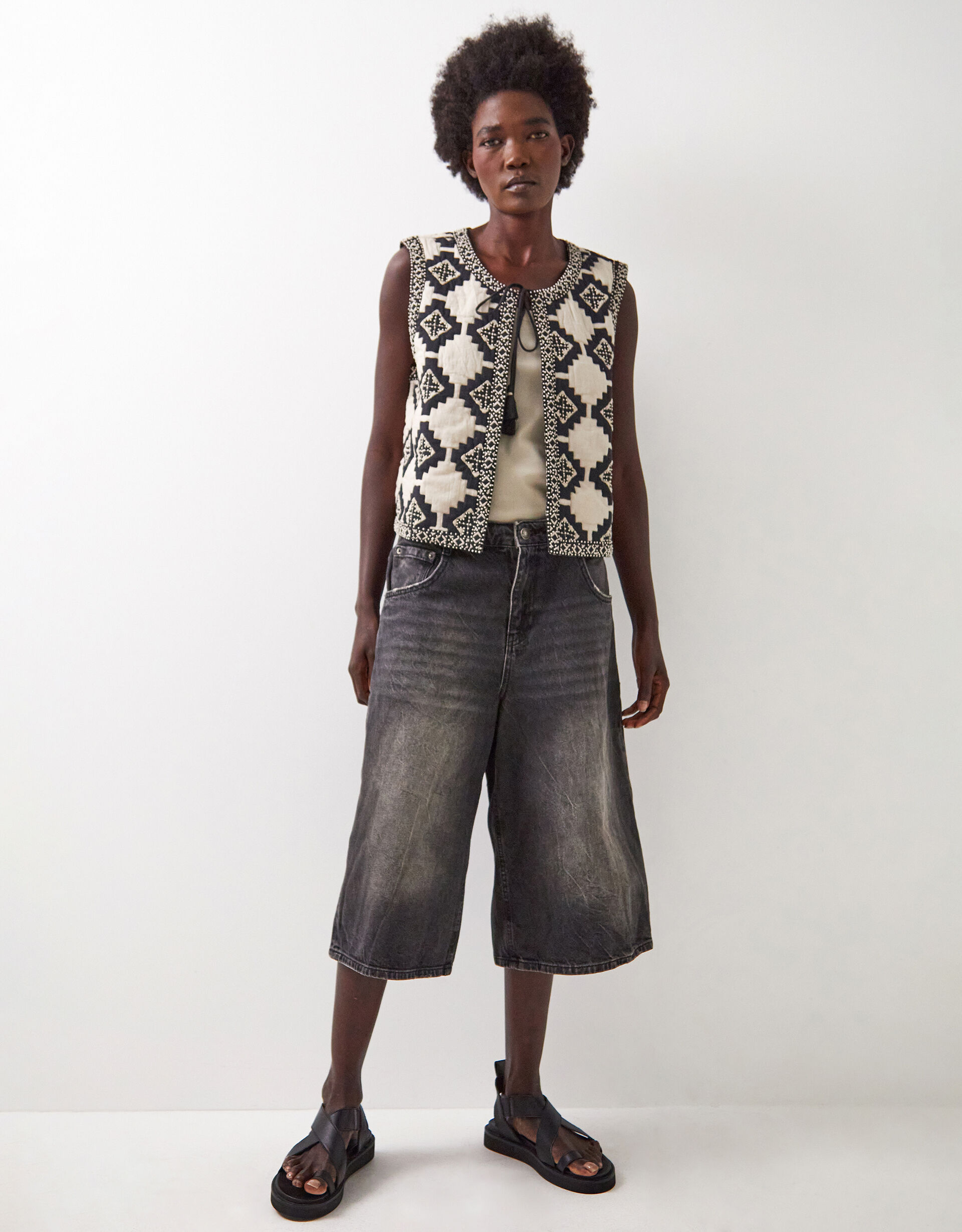 East Kaira Beaded Geometric Waistcoat Grey