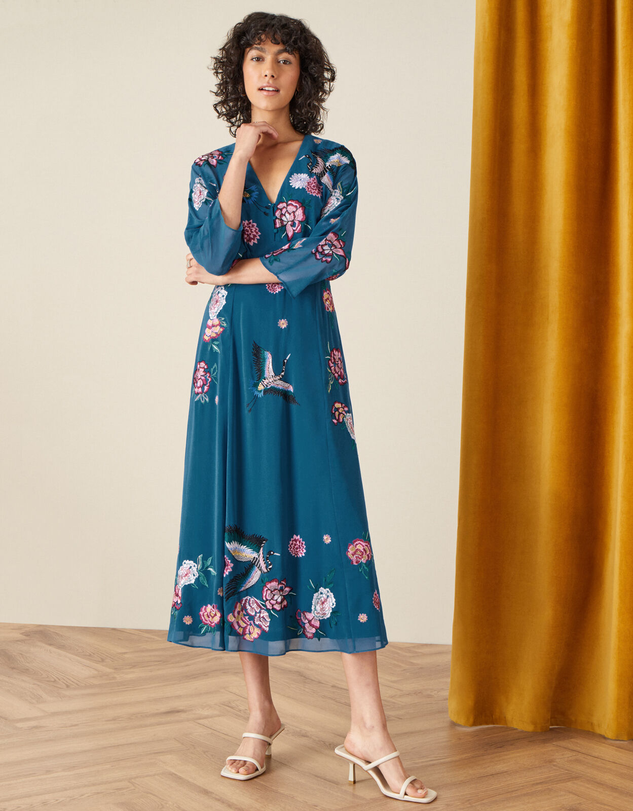 Embroidered midi 2025 dress uk