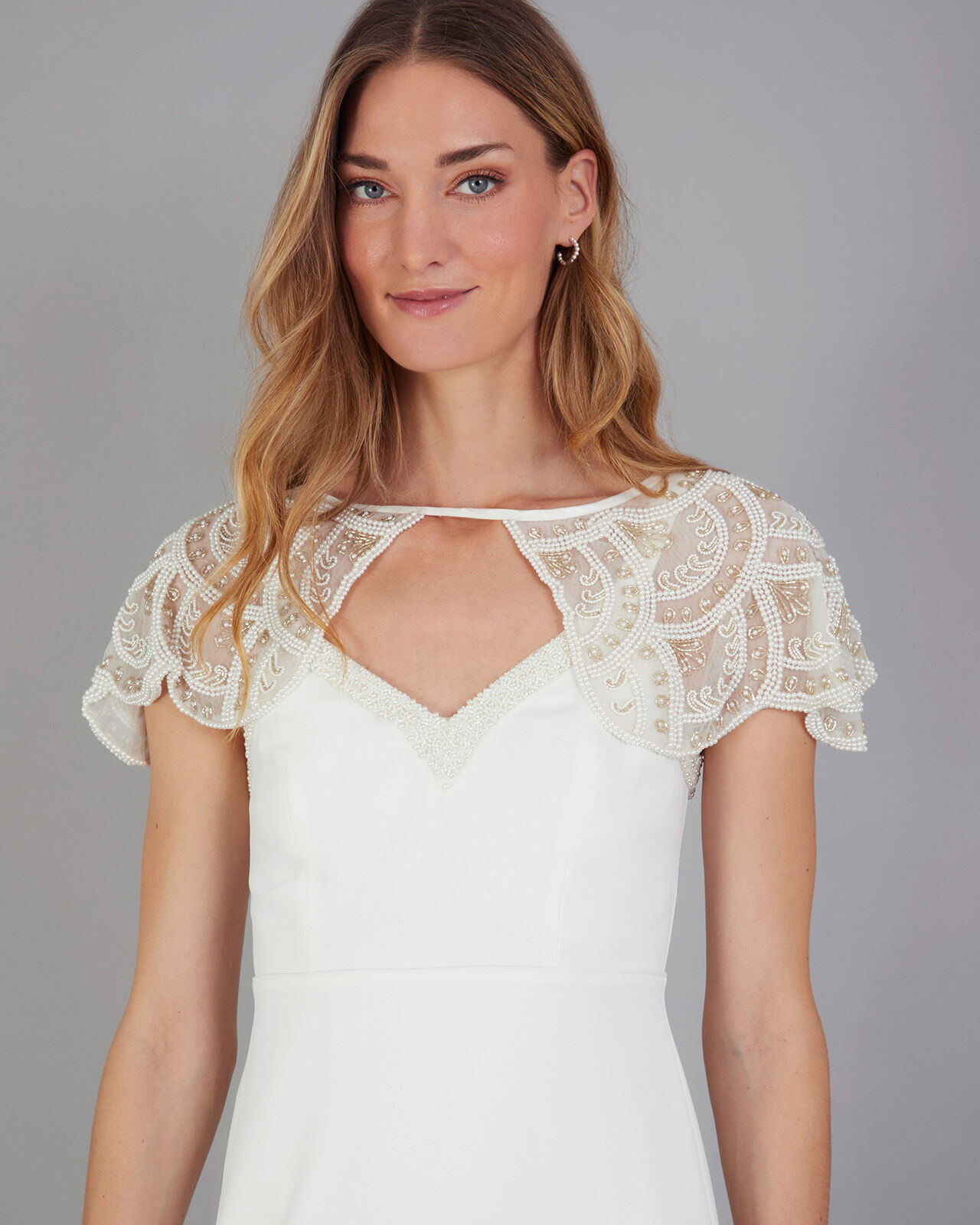 Bridal cape ivory 2025