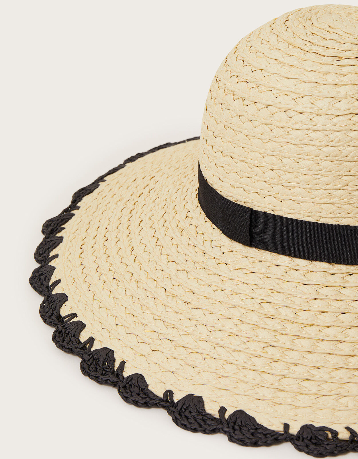 Scallop Trim Straw Hat