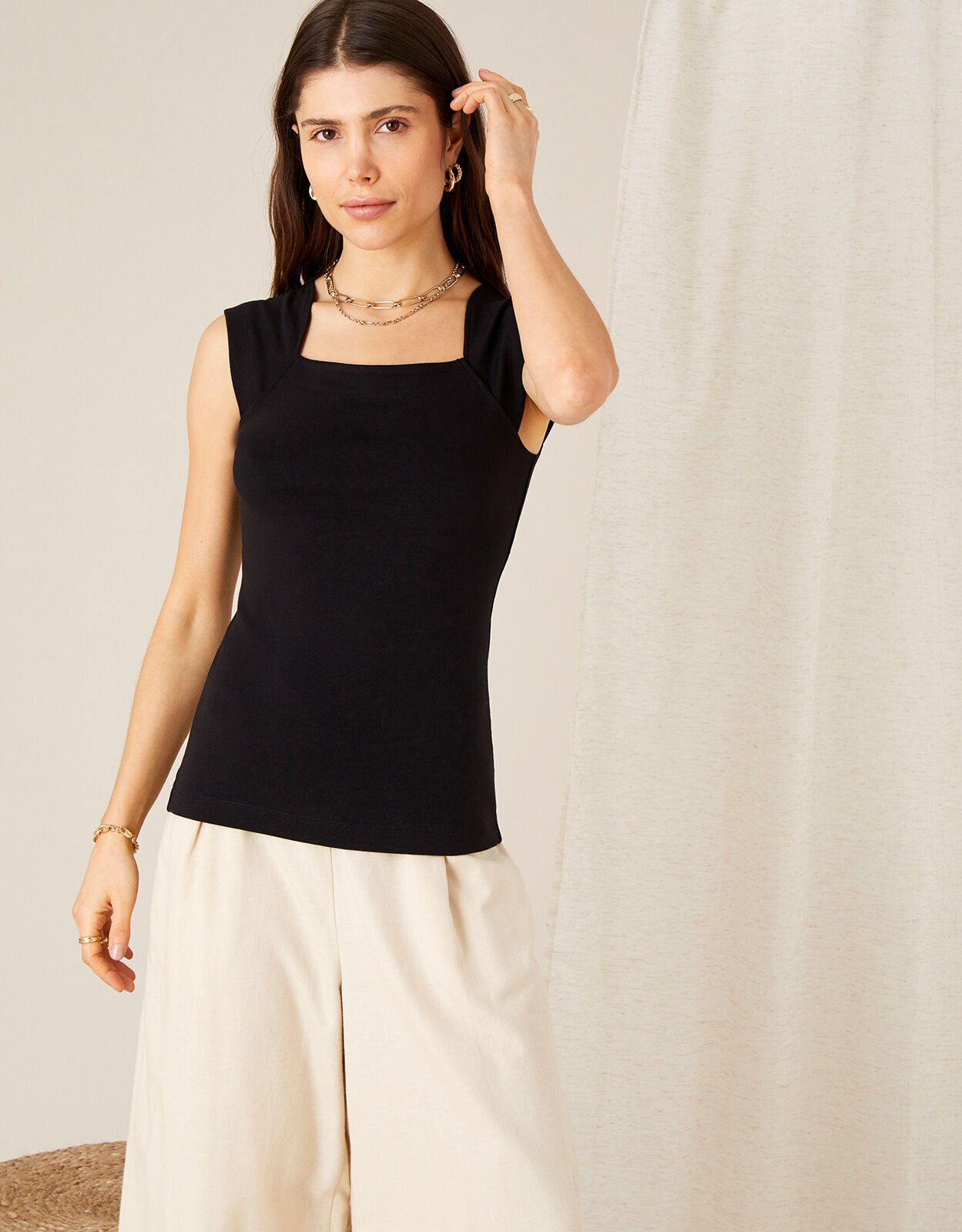 Square cheap neck vests