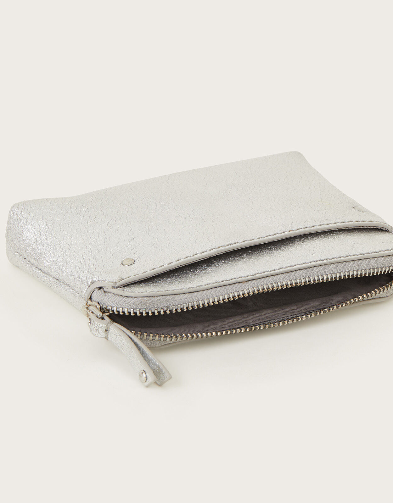 Small leather pouch shop