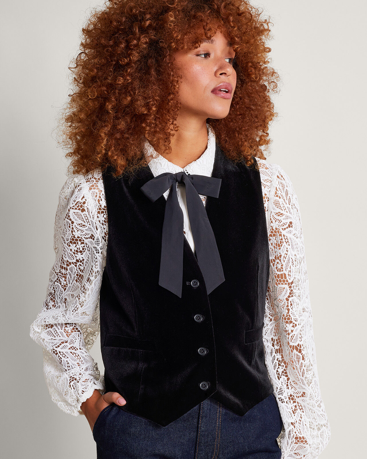 Willow Velvet Waistcoat Black