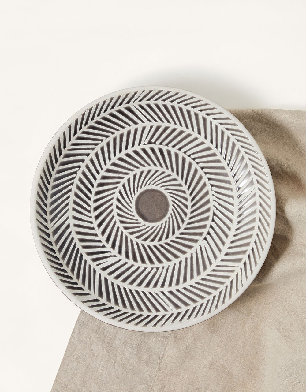 Women Home & Gifting | Geometric Ceramic Bowl - WQ20641