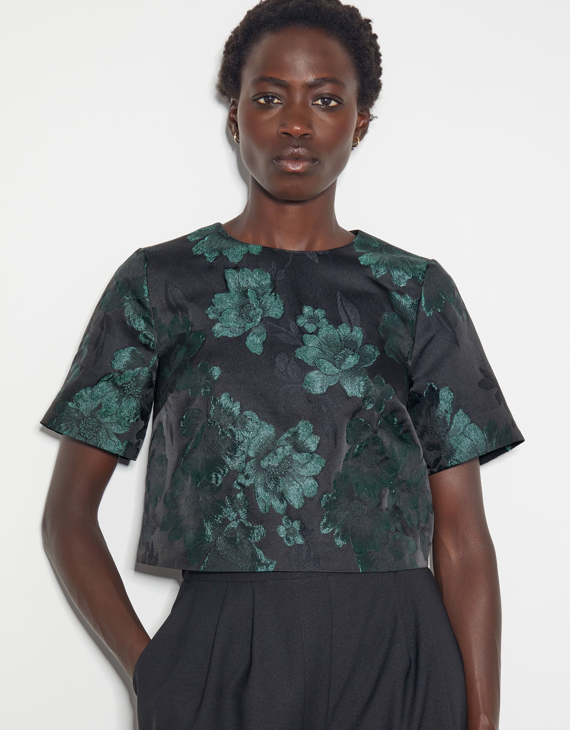 Julie Jacquard Short Sleeve Crop Top Green | Tops & T-shirts