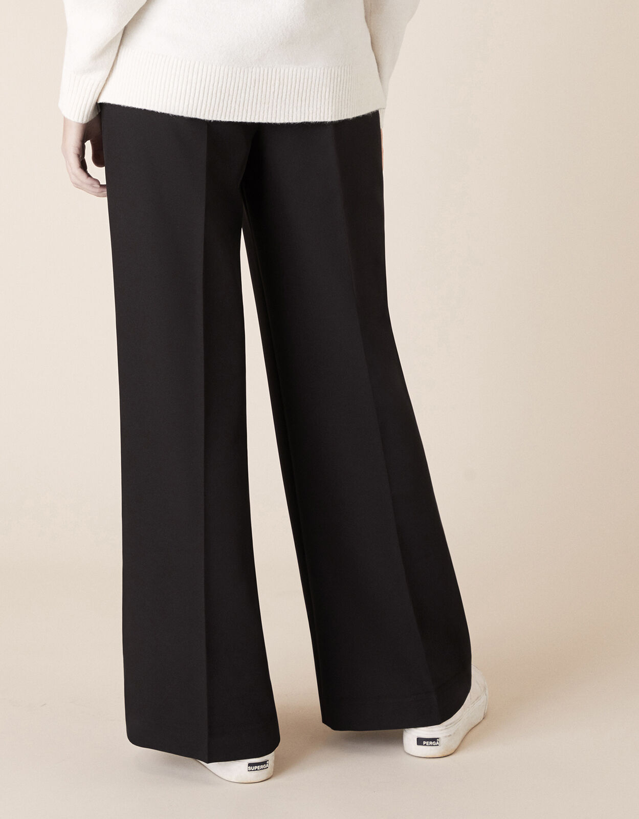 Tailored Wide-Leg Trousers Black 