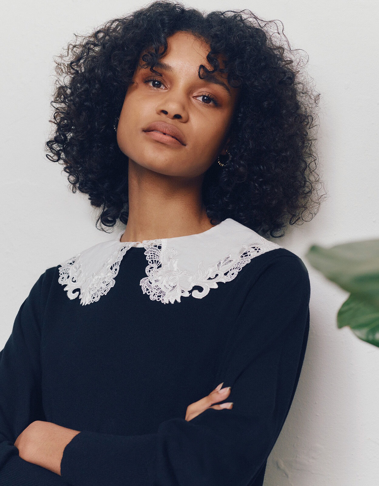Black jumper with collar shop