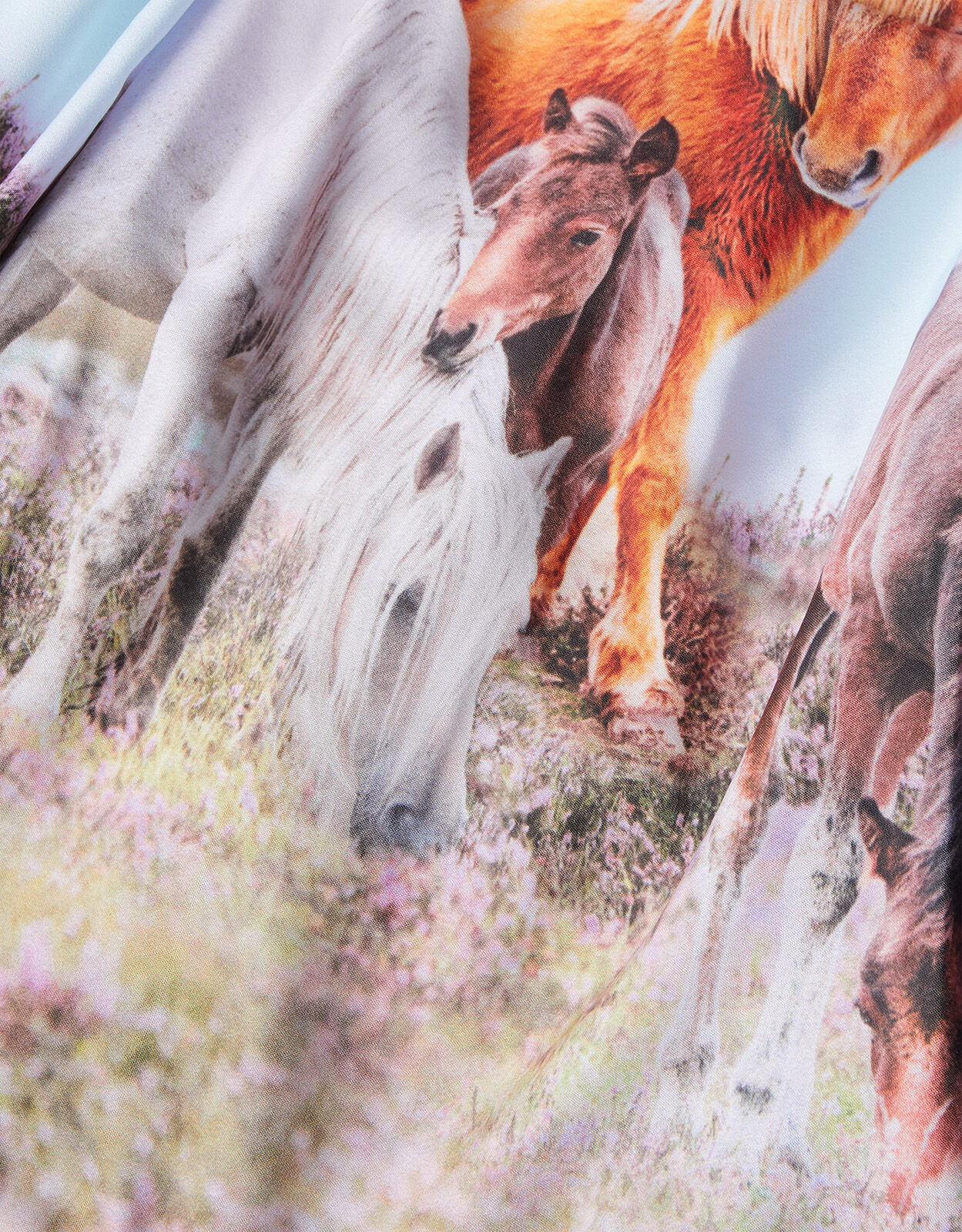Dresses with deals horses on them