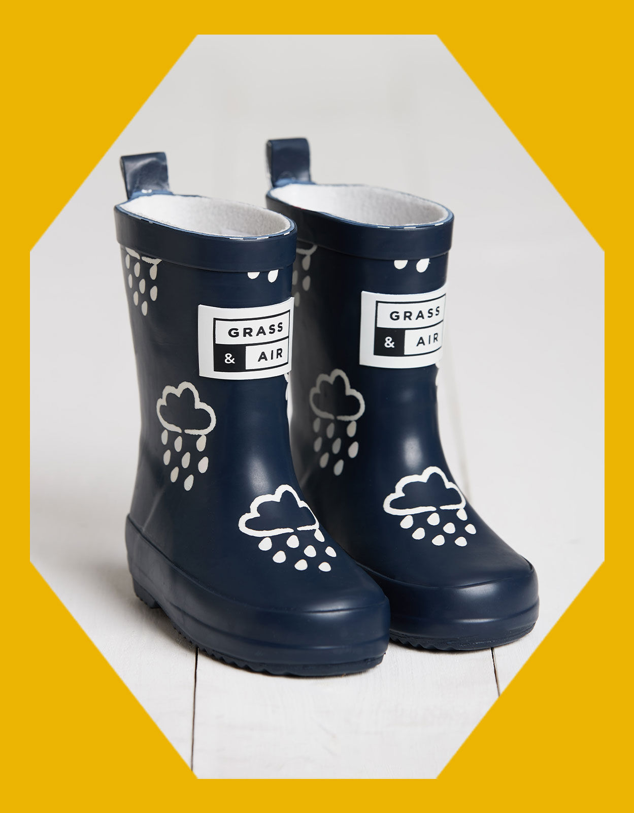 Grass and Air Colour Revealing Wellies Blue