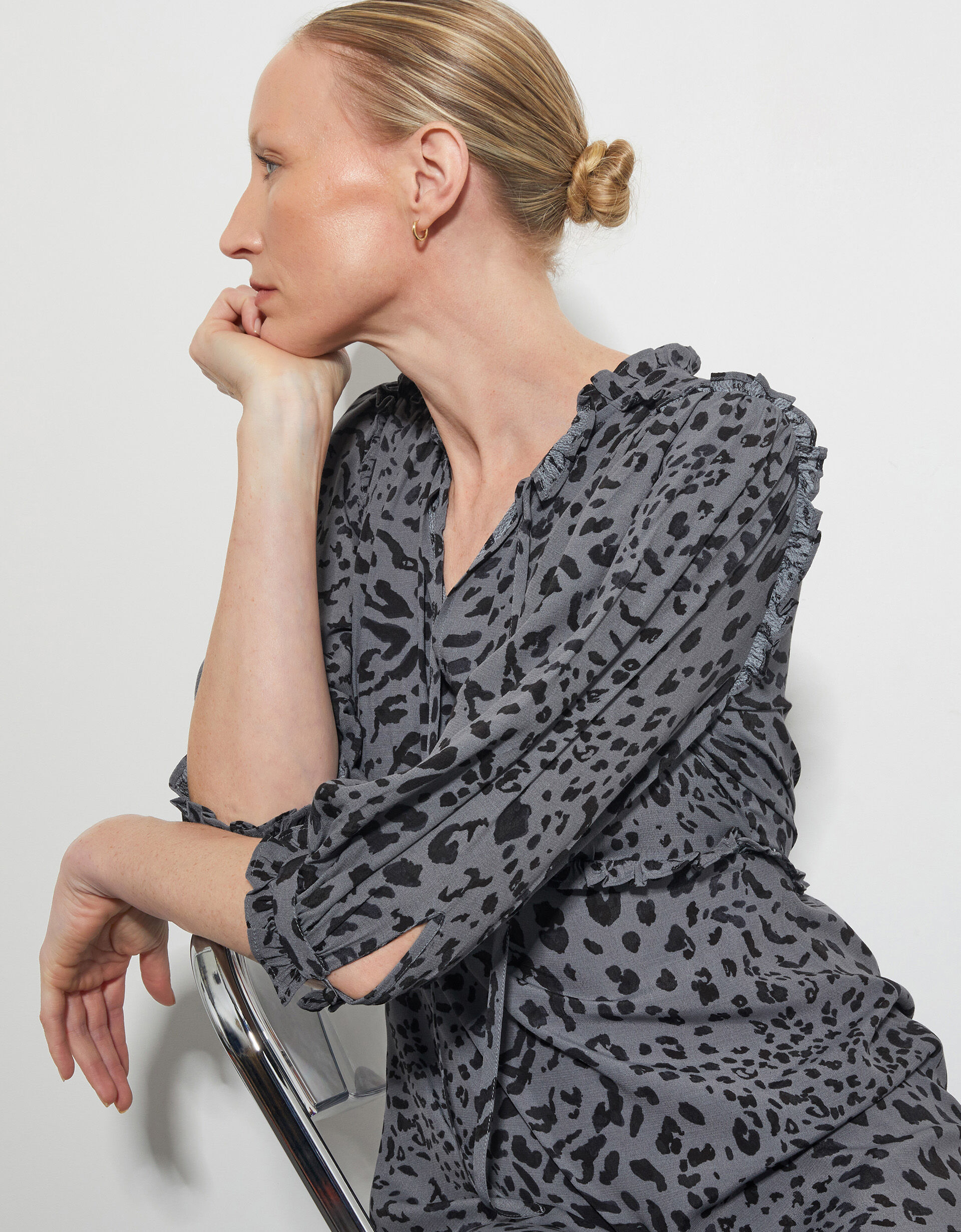 Robe Légère Imprimé Léopard Gris - Taille 2 (Small) - Occasion