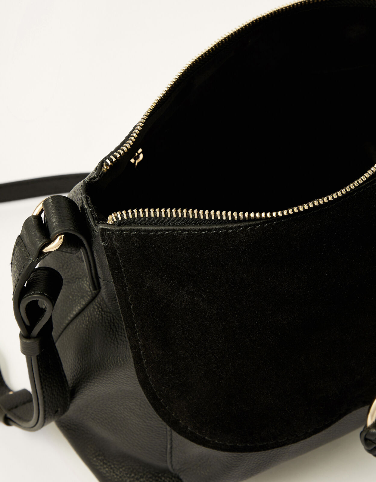 long strap shoulder bag