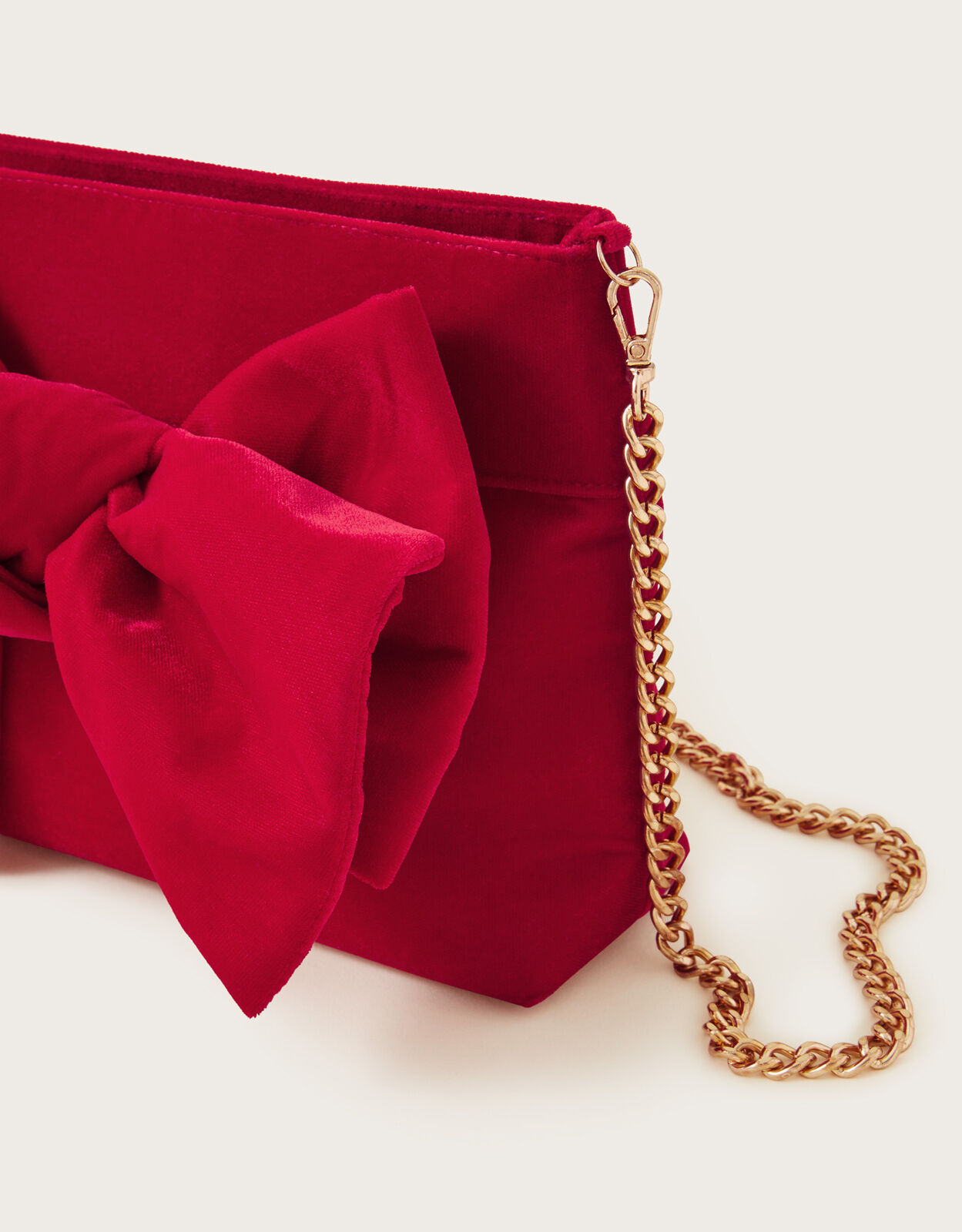 Red velvet bag store