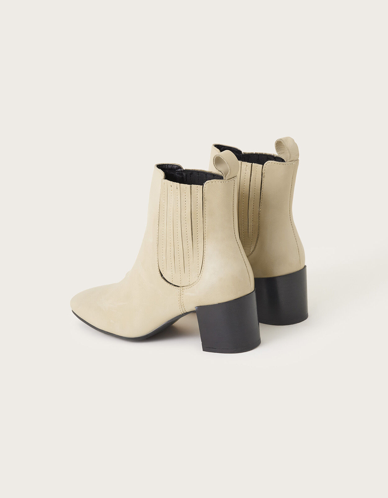 Square toe outlet white boots