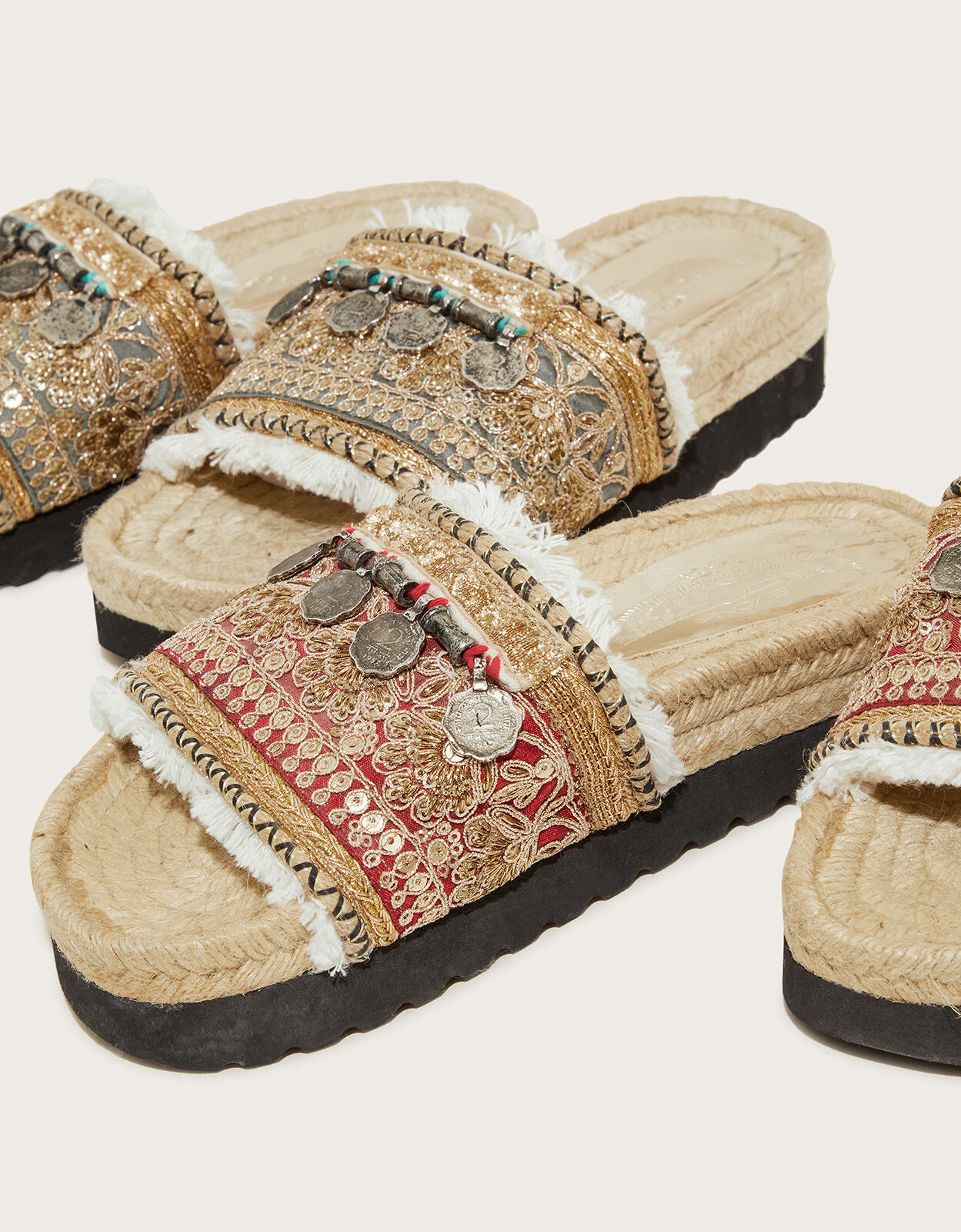 Emonk sandals 2025