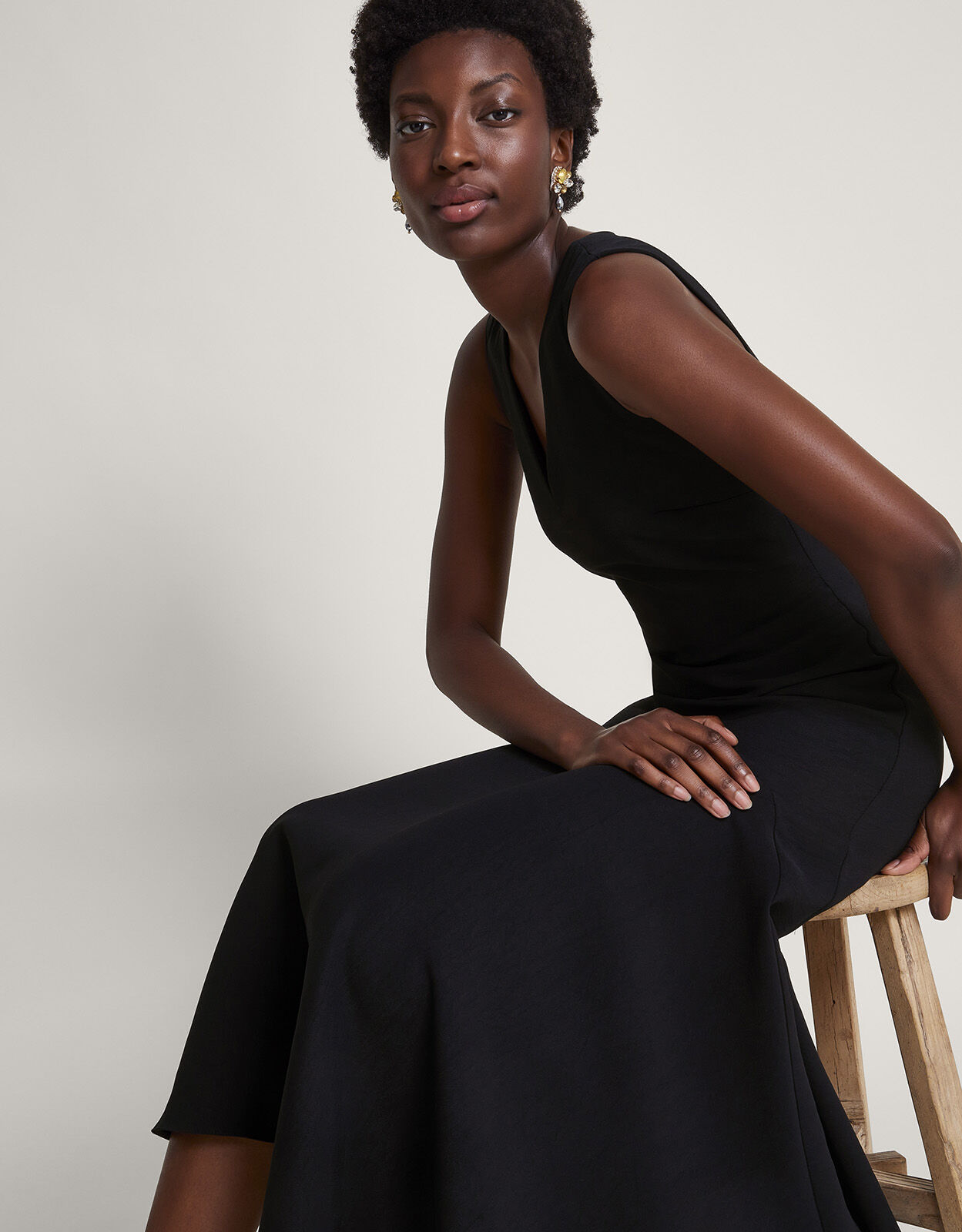 Long black dress sleeveless sale