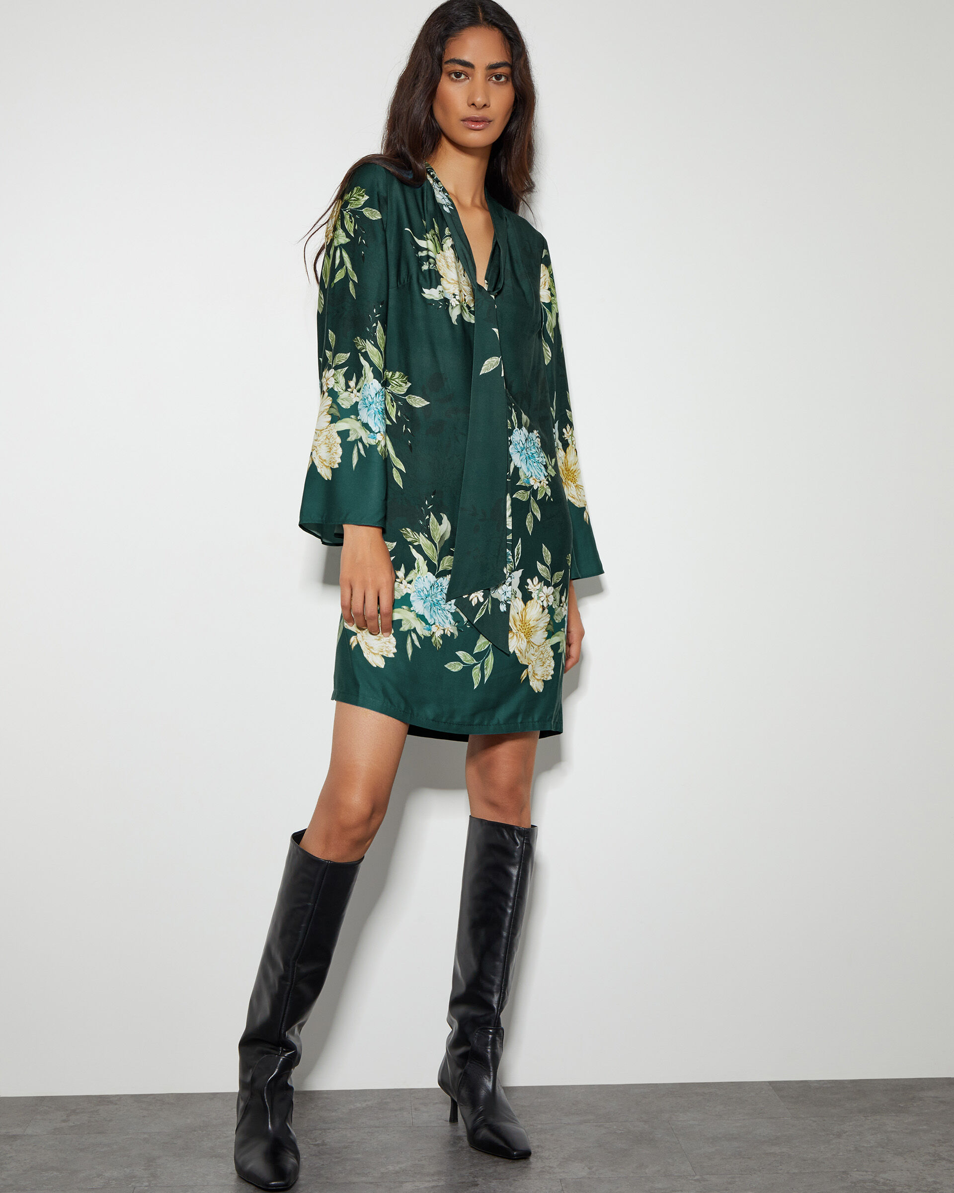 Dresses Women s Stylish Contemporary Dresses Monsoon UK