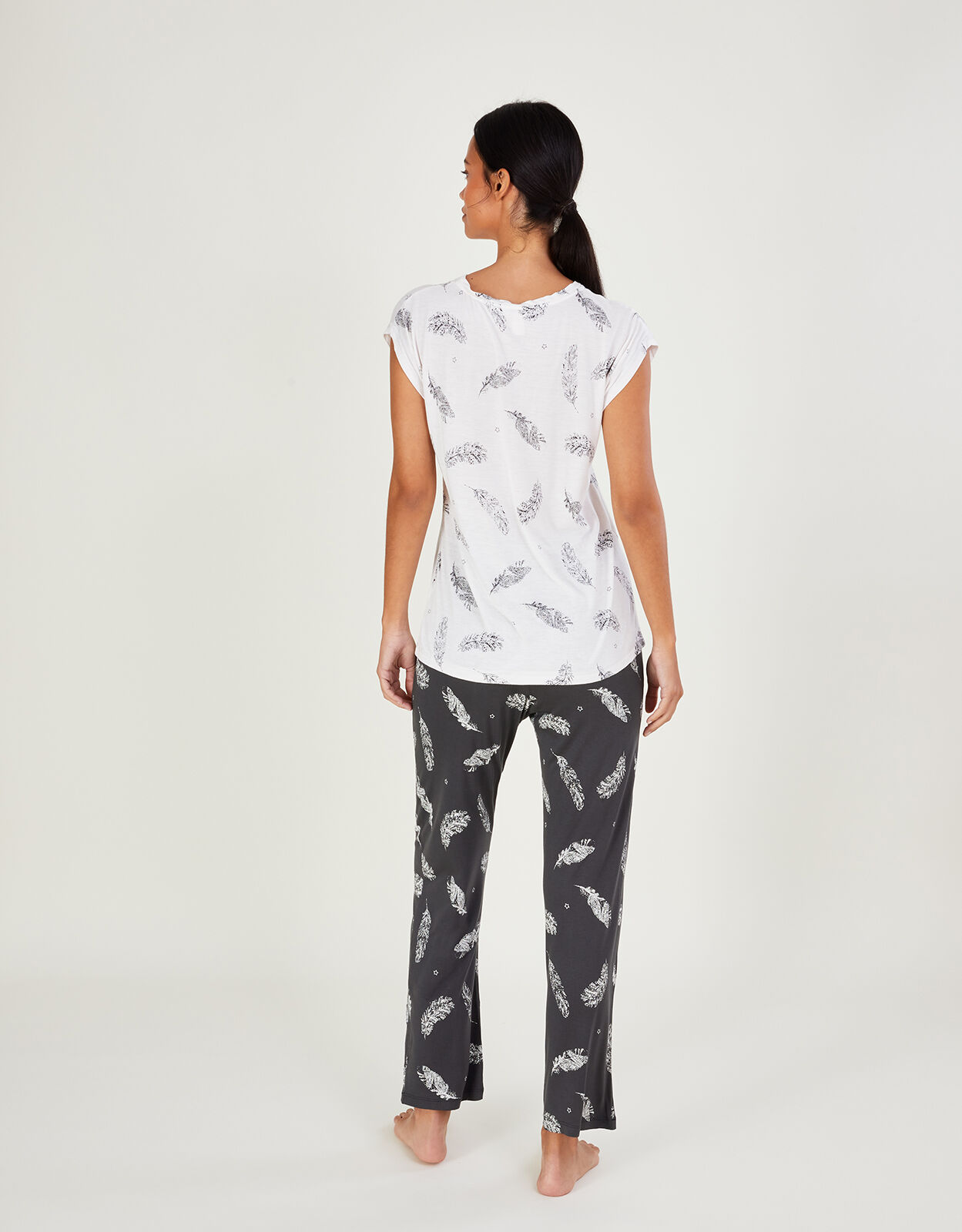 Feather Print Jersey Pyjamas in LENZING ECOVERO Grey