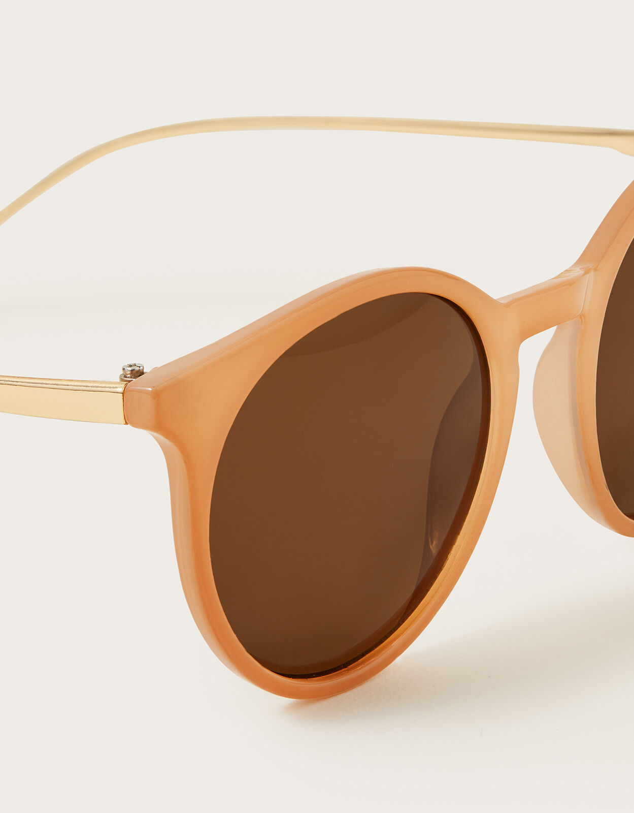 HALSEY Black Round Sunglasses | Matt & Nat UK